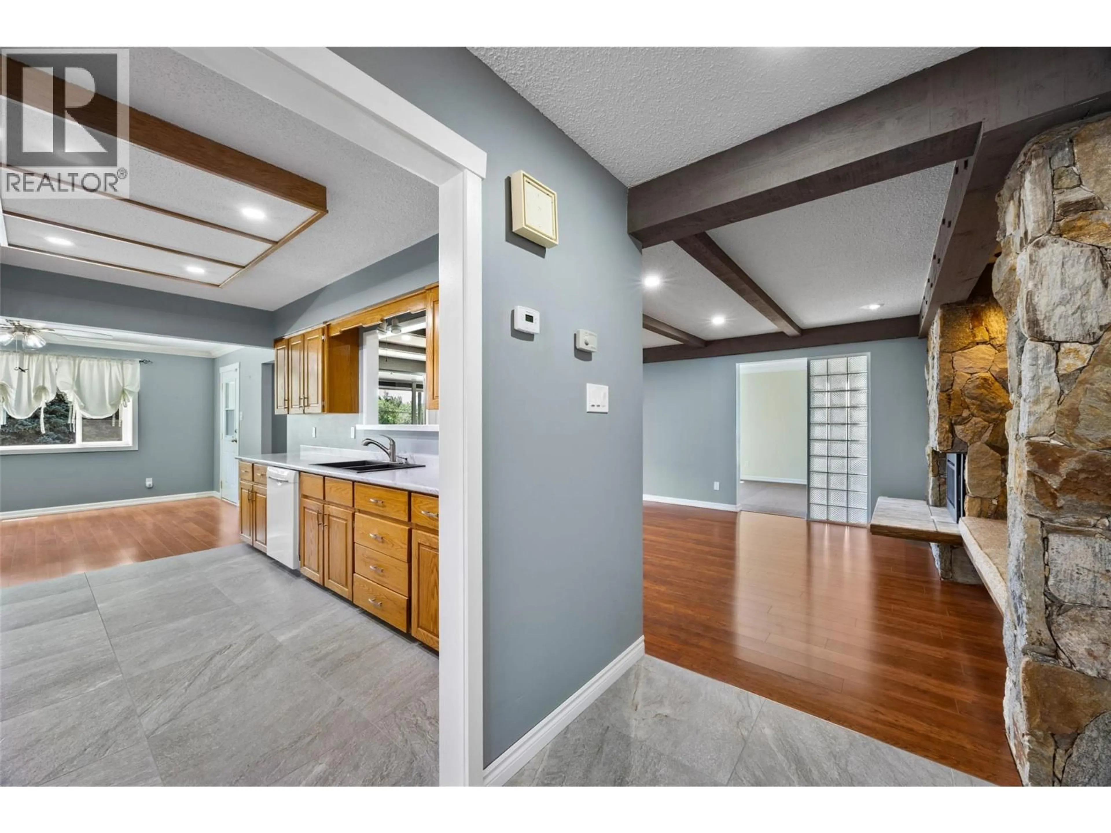 Unknown for 2402 PARKVIEW DRIVE, Kamloops British Columbia V2B7J1