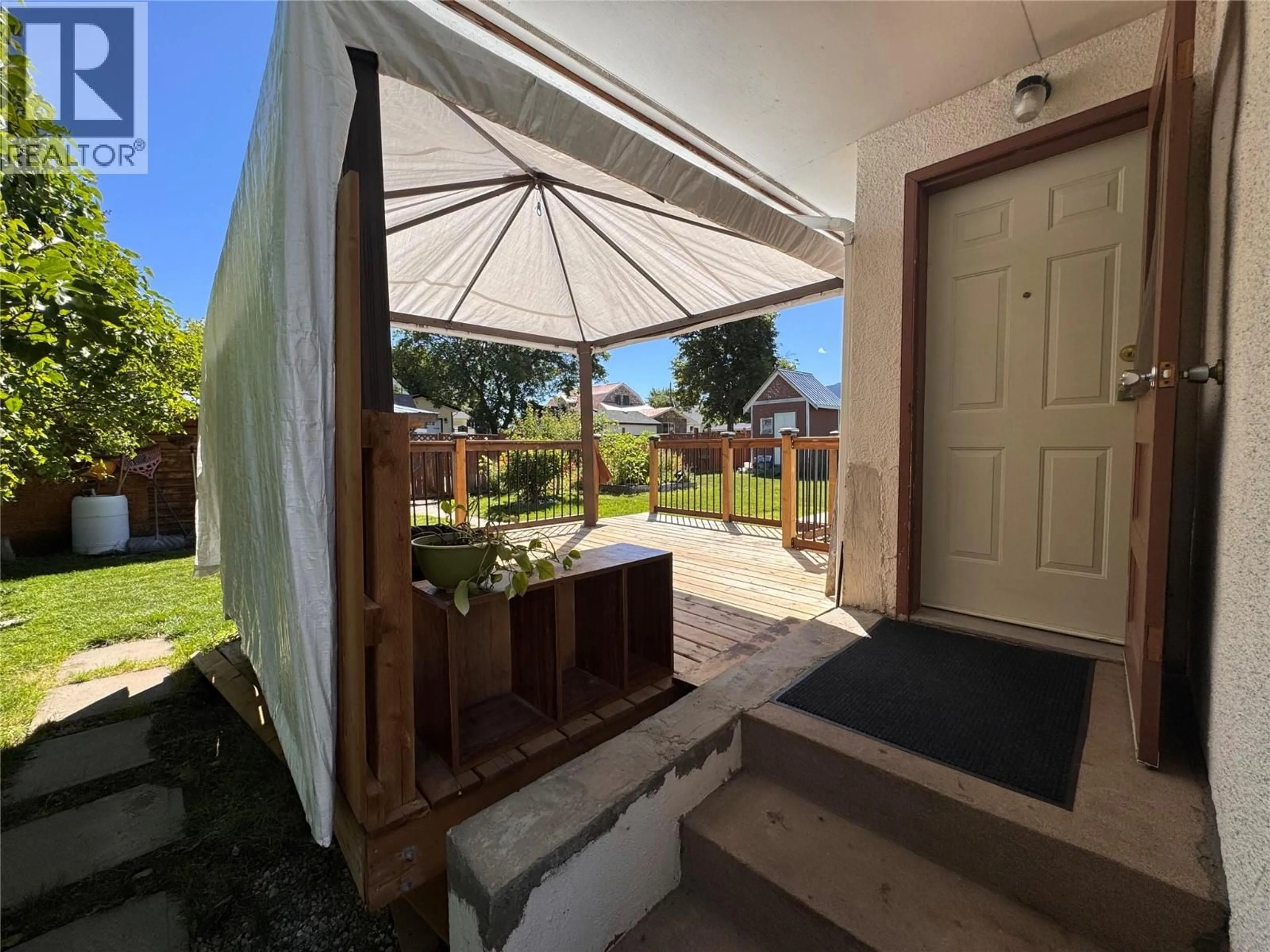 Patio, street for 7308 9 STREET, Grand Forks British Columbia V0H1H0