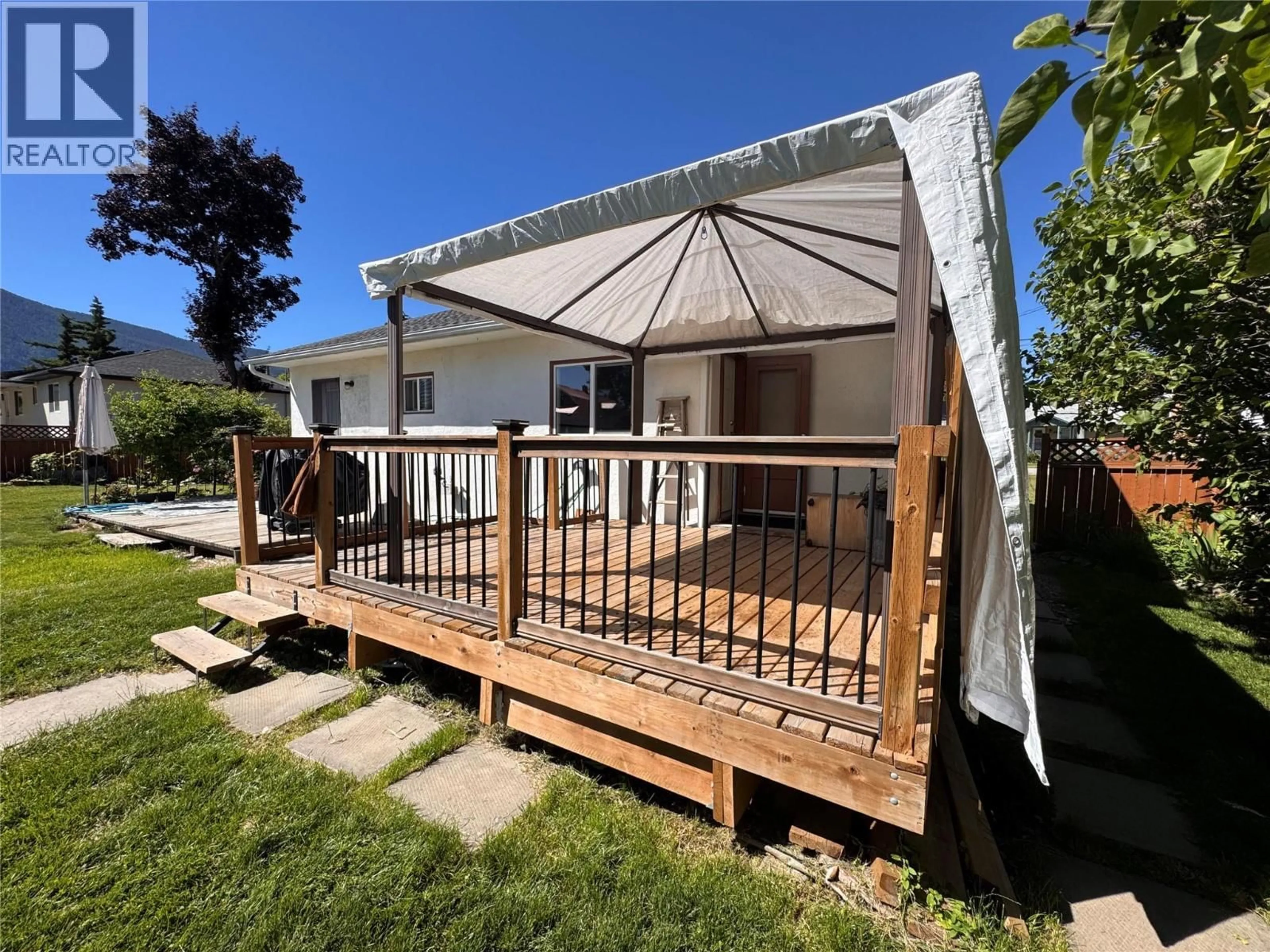 Patio, street for 7308 9 STREET, Grand Forks British Columbia V0H1H0