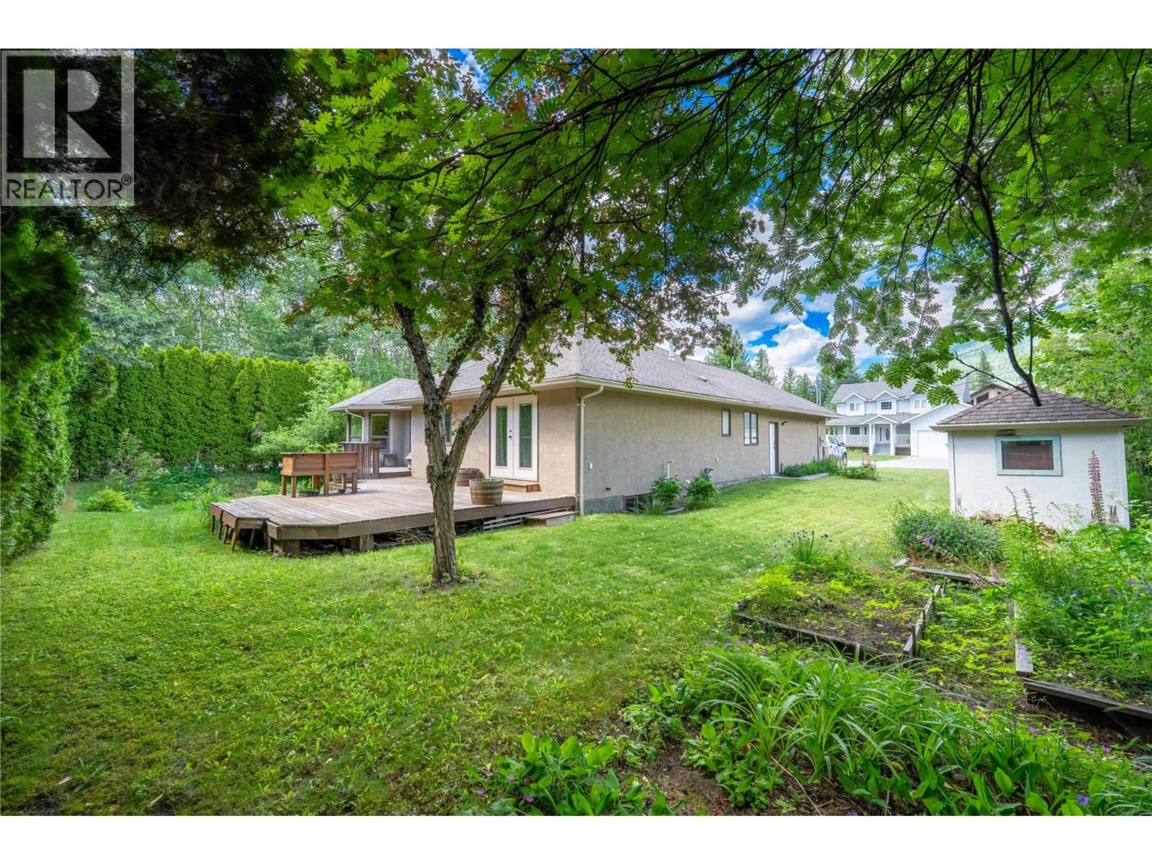 Patio, unknown for 1609 WINDSOR DRIVE, Revelstoke British Columbia V0E2S1