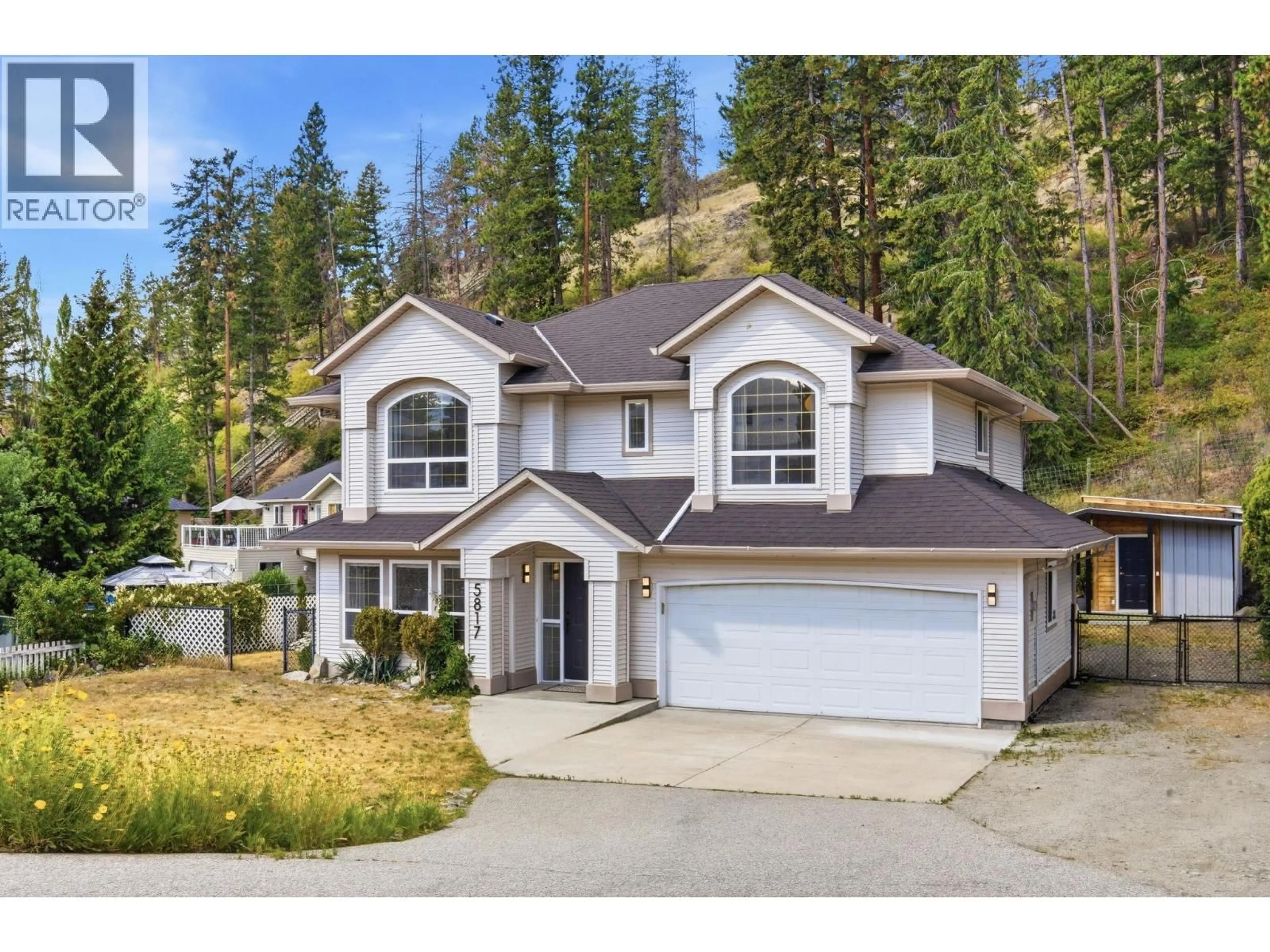 Home with vinyl exterior material, mountain view for 5817 VICTORIA STREET, Peachland British Columbia V0H1X4