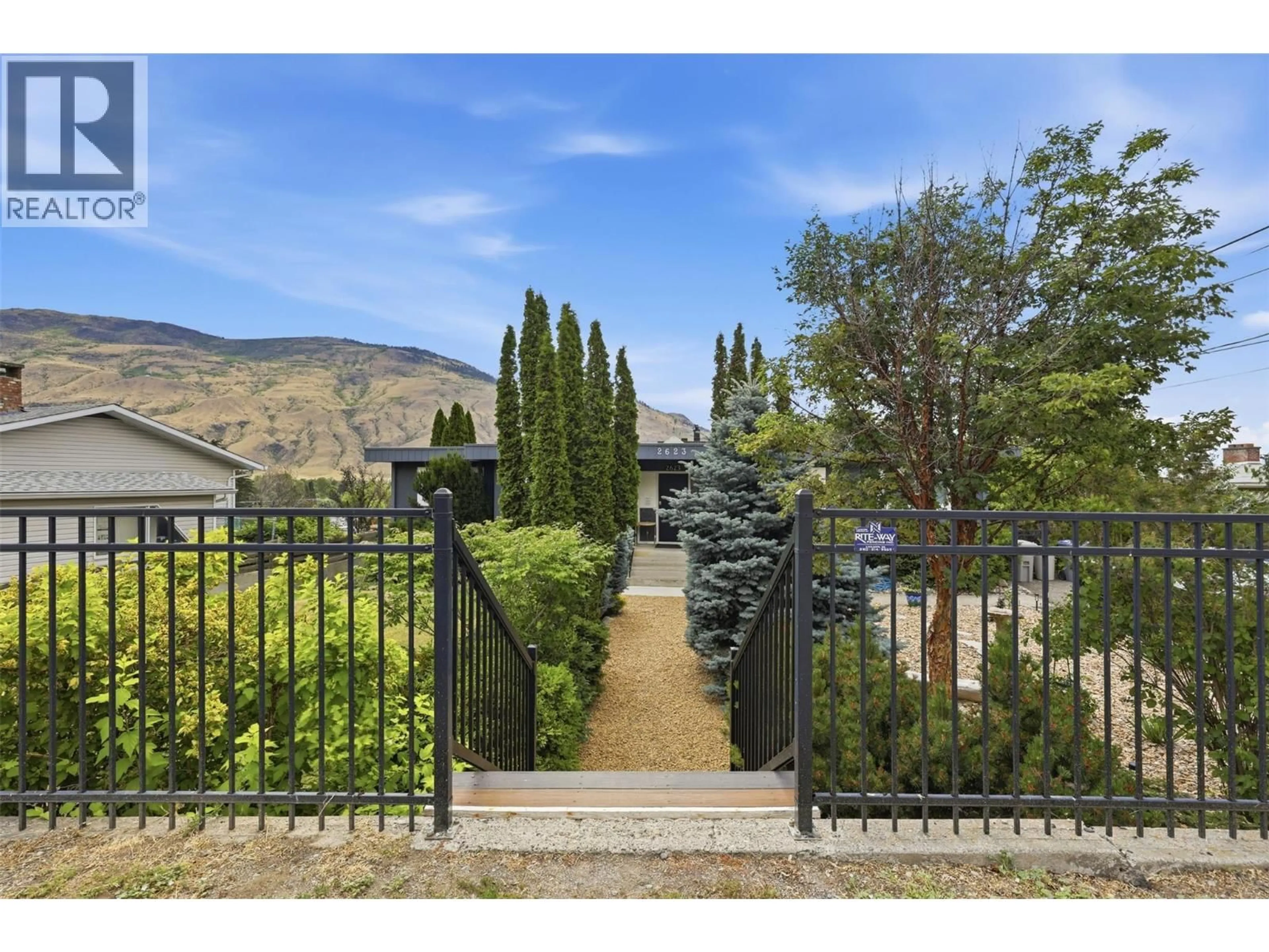 A pic from outside/outdoor area/front of a property/back of a property/a pic from drone, mountain view for 2623 PARKVIEW DRIVE, Kamloops British Columbia V2B7J5