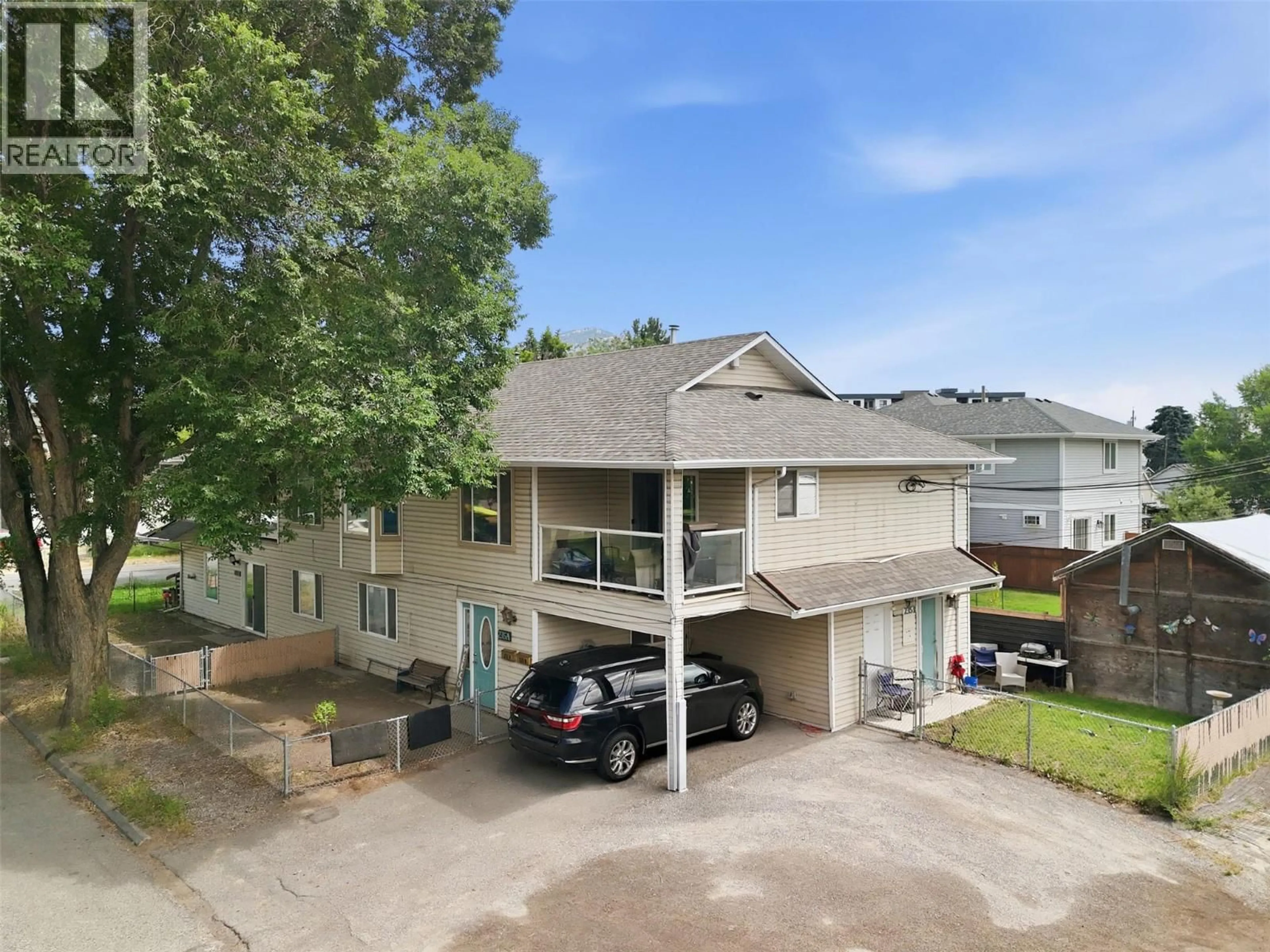 A pic from outside/outdoor area/front of a property/back of a property/a pic from drone, street for 455 CAMPBELL AVENUE, Kamloops British Columbia V2B3R8