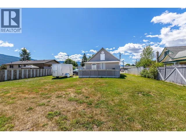 403 HOWARD AVENUE, Enderby 5