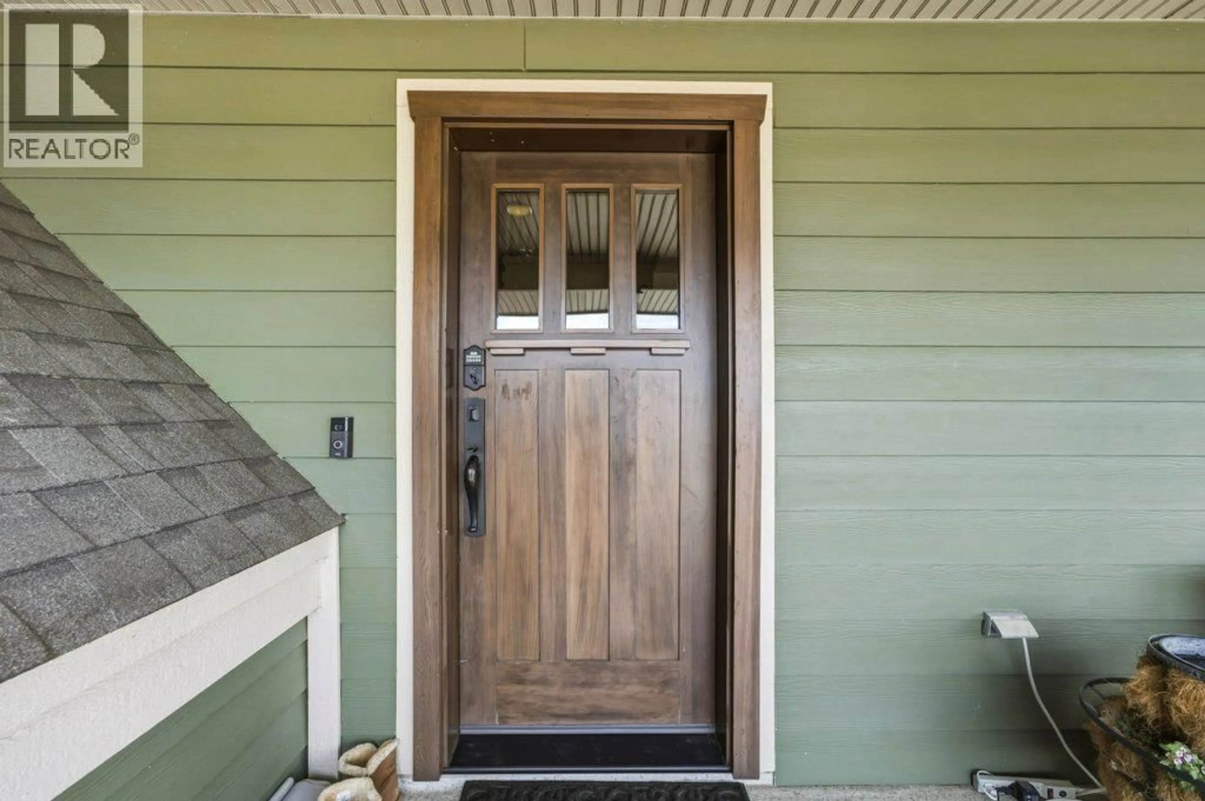 Indoor entryway for 28 - 900 10 AVENUE SOUTHEAST, Salmon Arm British Columbia V1E2W6