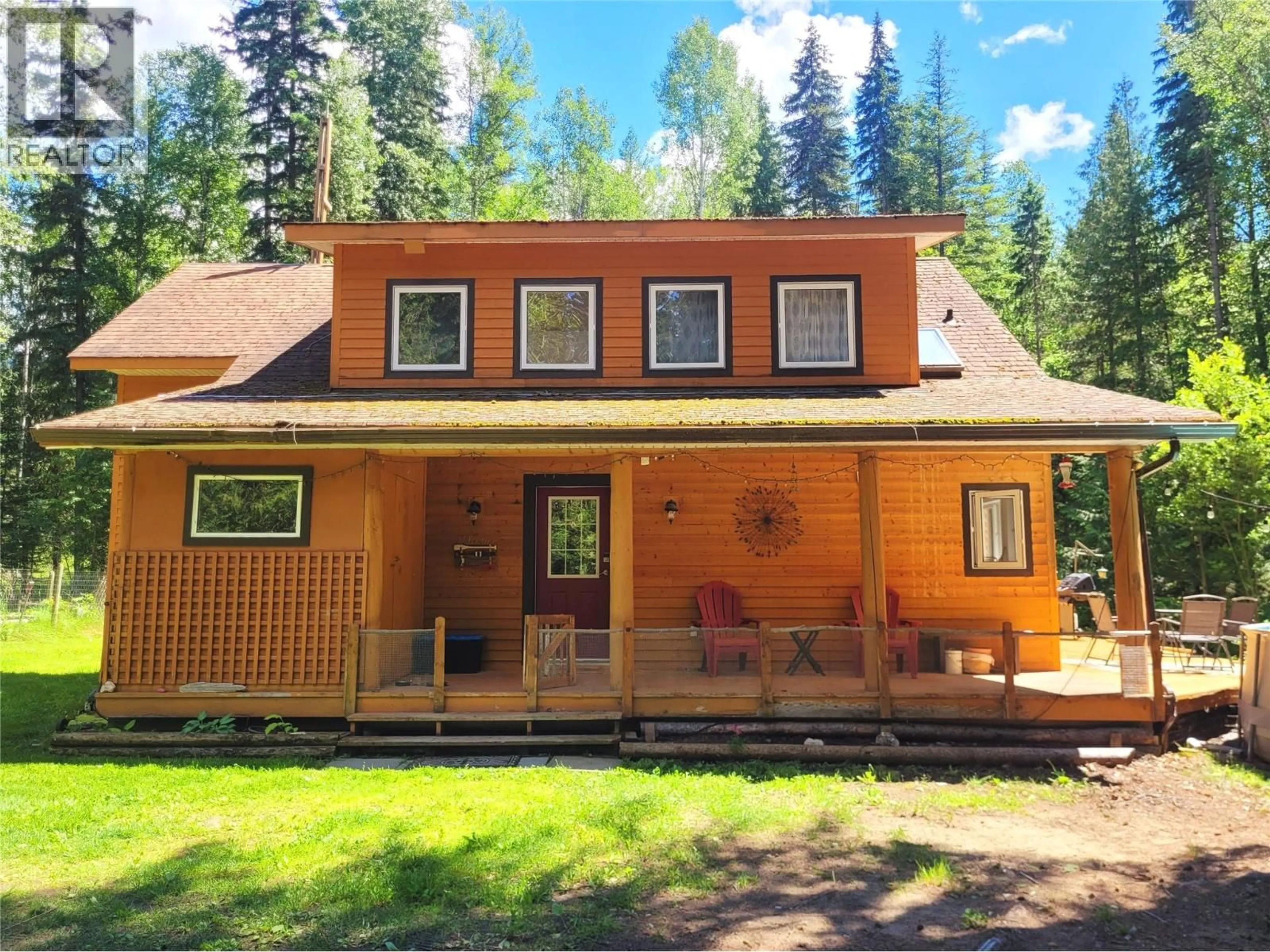Home with vinyl exterior material, mountain view for 5289 CLEARWATER VALLEY ROAD, Clearwater British Columbia V0E1N1
