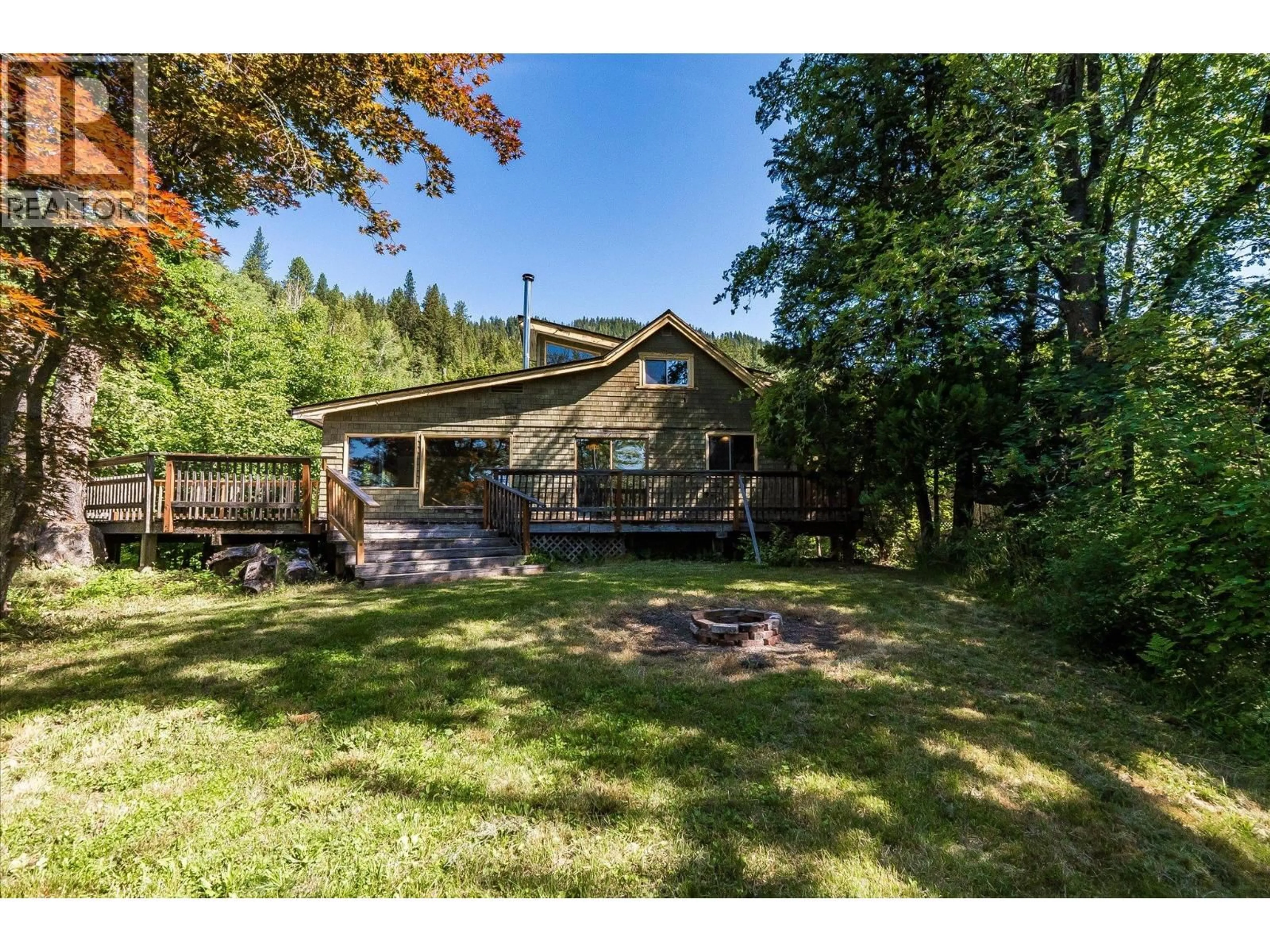 A pic from outside/outdoor area/front of a property/back of a property/a pic from drone, unknown for 3457 SOUTH SLOCAN VILLAGE ROAD, Bonnington British Columbia V0G2G2