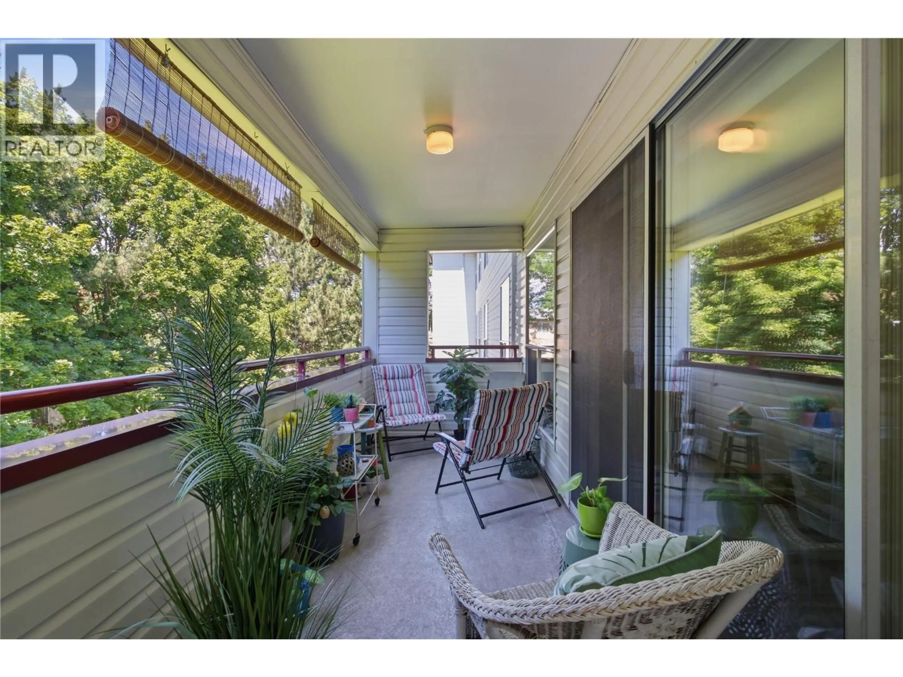 Patio, street for 305 - 240 HOLLYWOOD ROAD NORTH, Kelowna British Columbia V1X6Y4