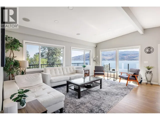 6415 RENFREW ROAD, Peachland 2
