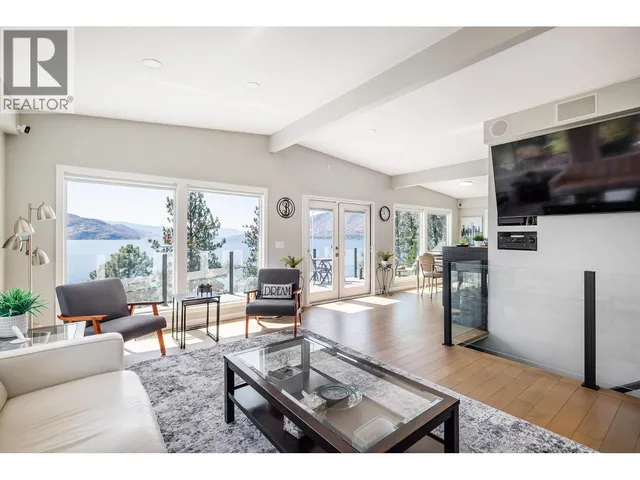 6415 RENFREW ROAD, Peachland 3