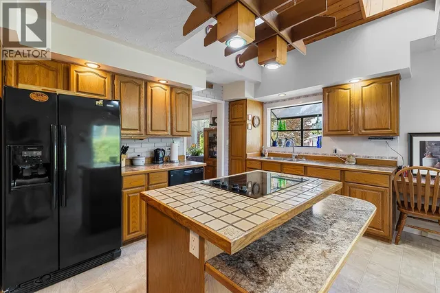 2103 ASH STREET, Creston 5