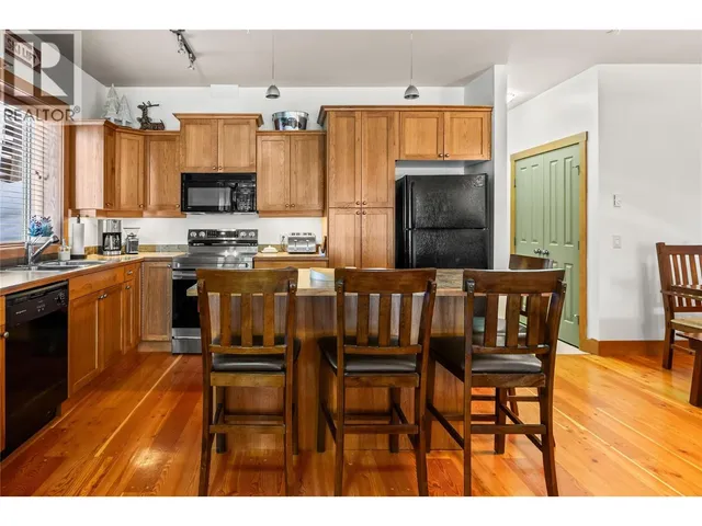 D - 4899 SNOWPINES ROAD, Big White 4