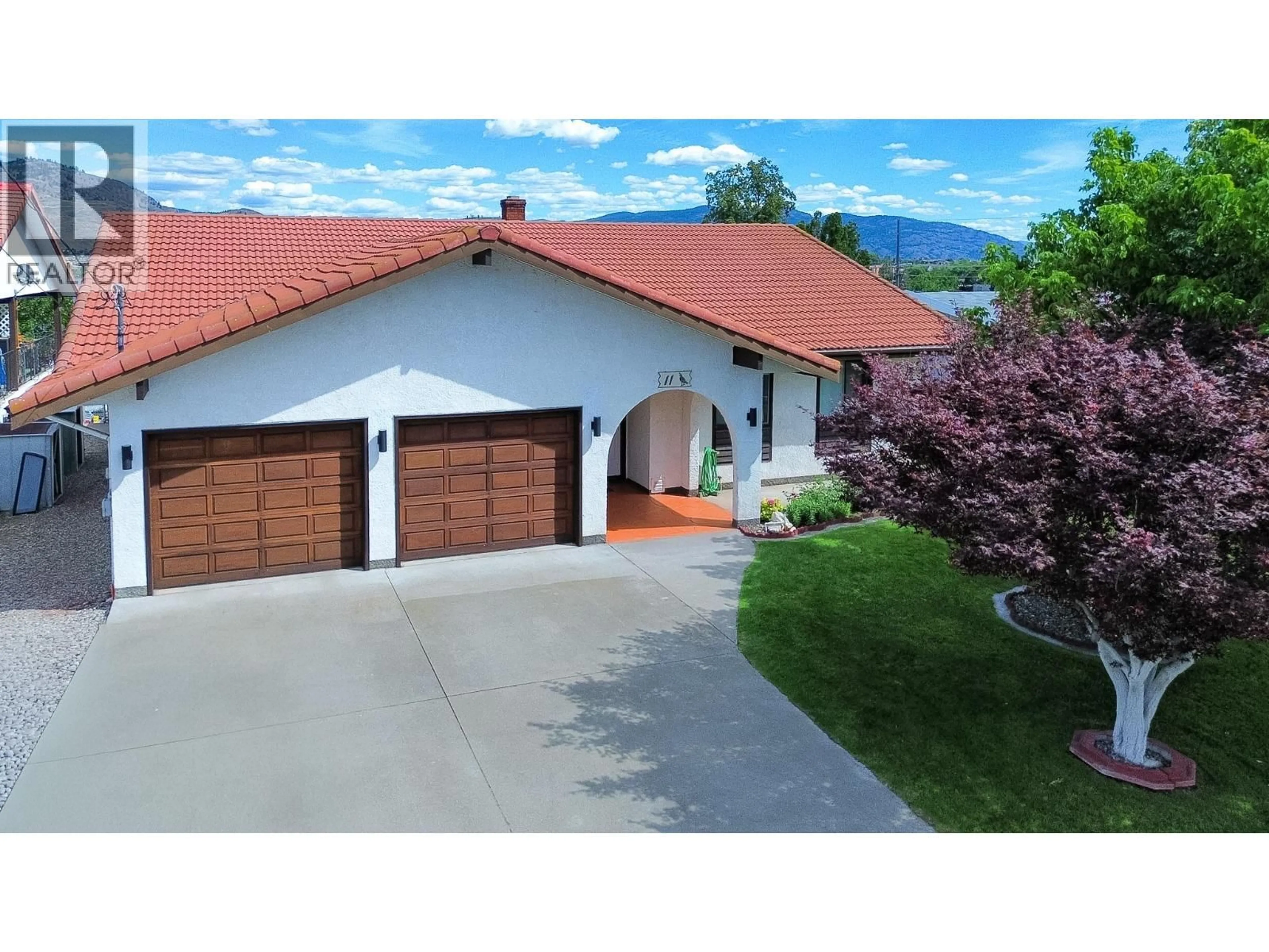 A pic from outside/outdoor area/front of a property/back of a property/a pic from drone, mountain view for 11 QUAIL PLACE, Osoyoos British Columbia V0H1V1