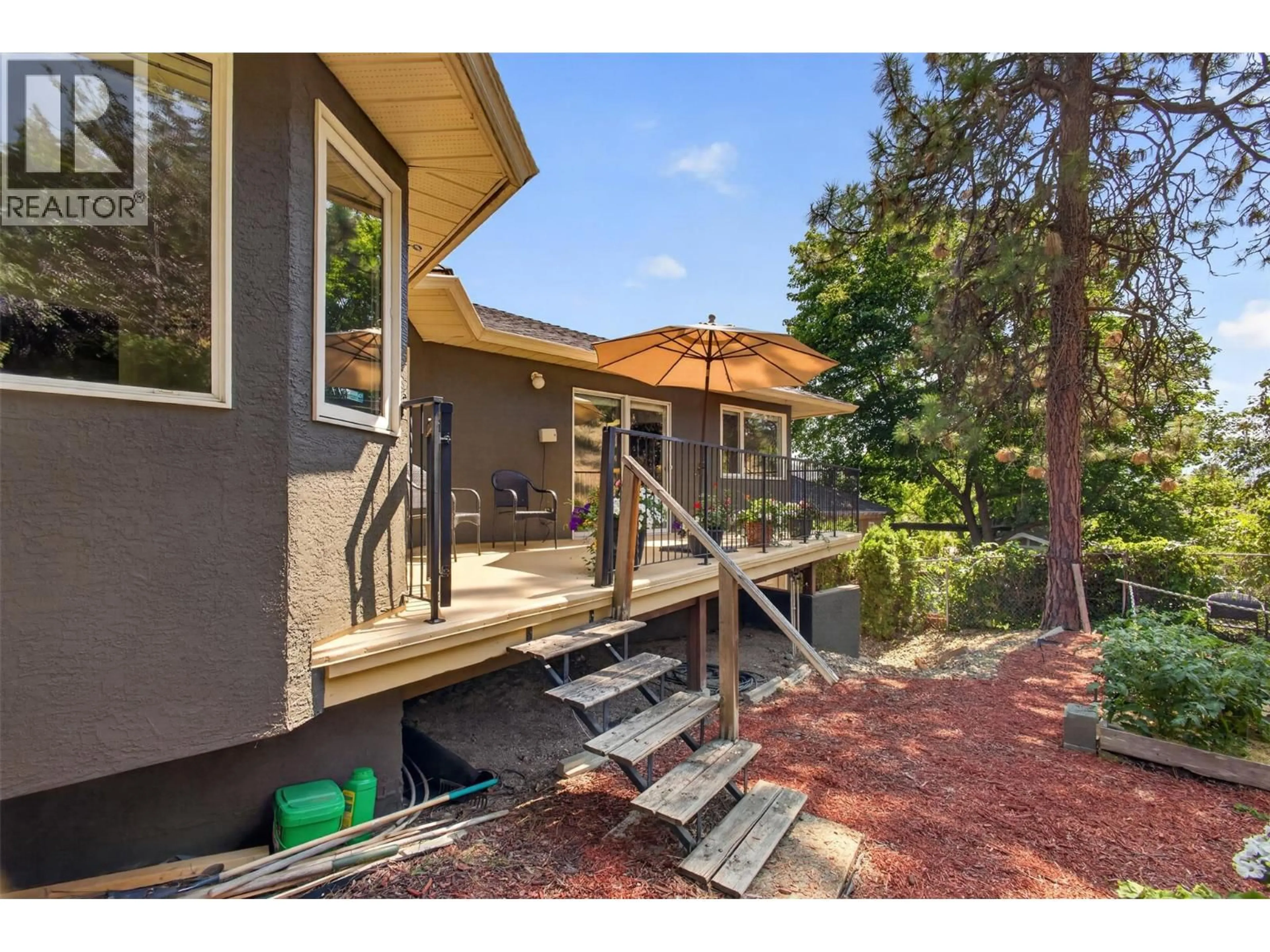 Patio, unknown for 602 GLENMEADOWS ROAD, Kelowna British Columbia V1V1P3