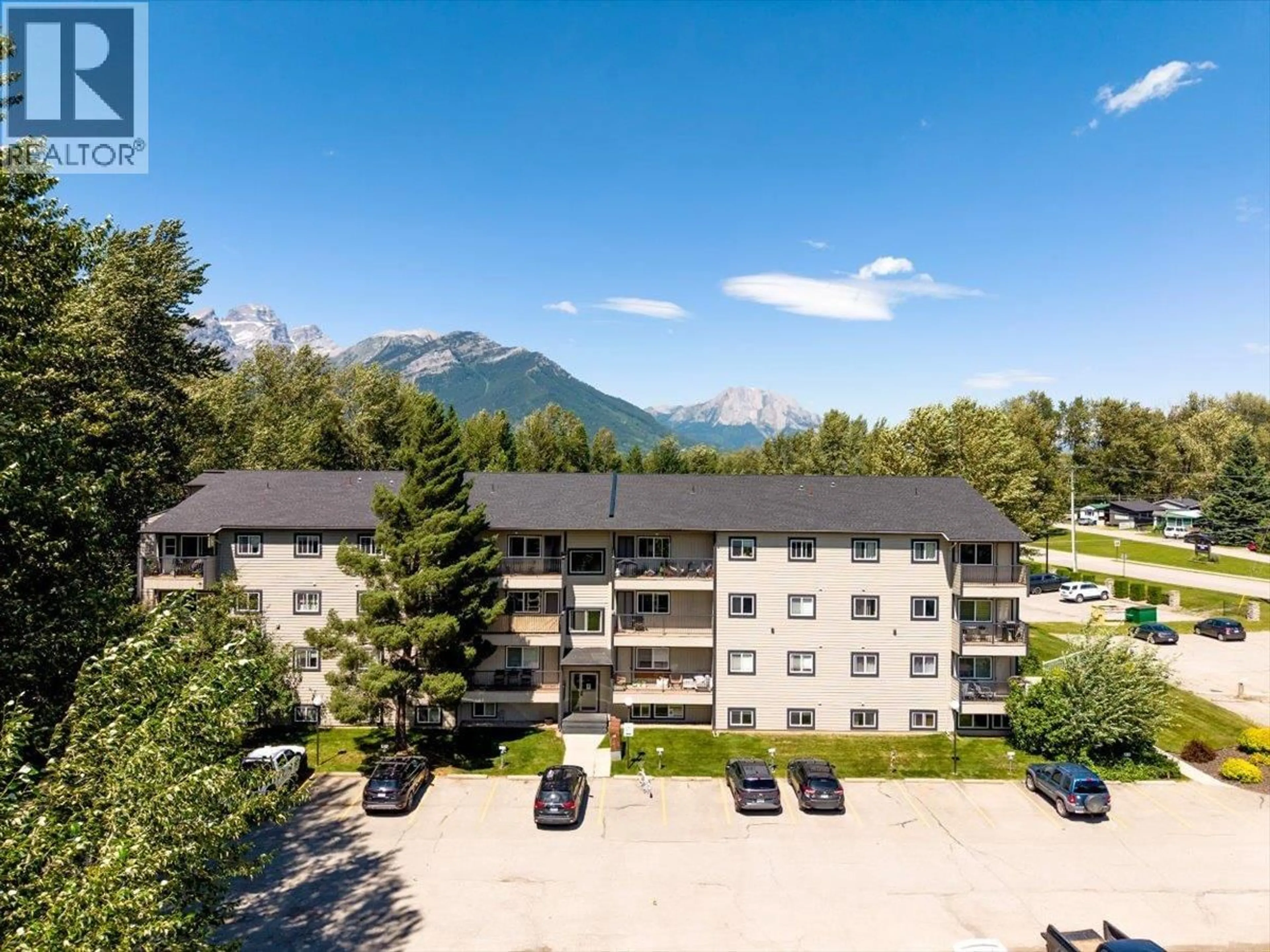 A pic from outside/outdoor area/front of a property/back of a property/a pic from drone, mountain view for 209 - 65 COKATO ROAD, Fernie British Columbia V0B1M4