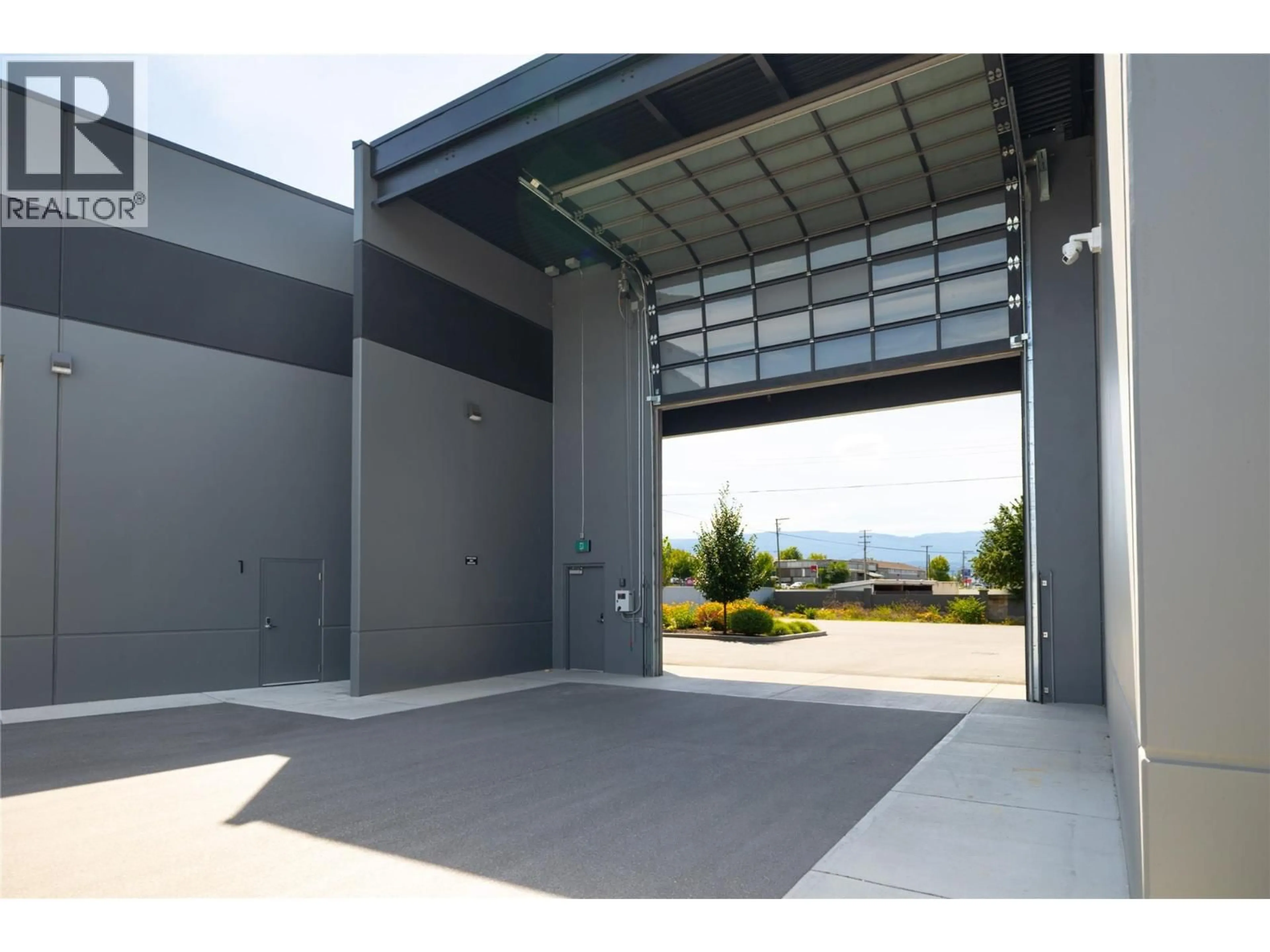 Indoor garage for 19 - 3101 45TH AVENUE, Vernon British Columbia V1T3N7
