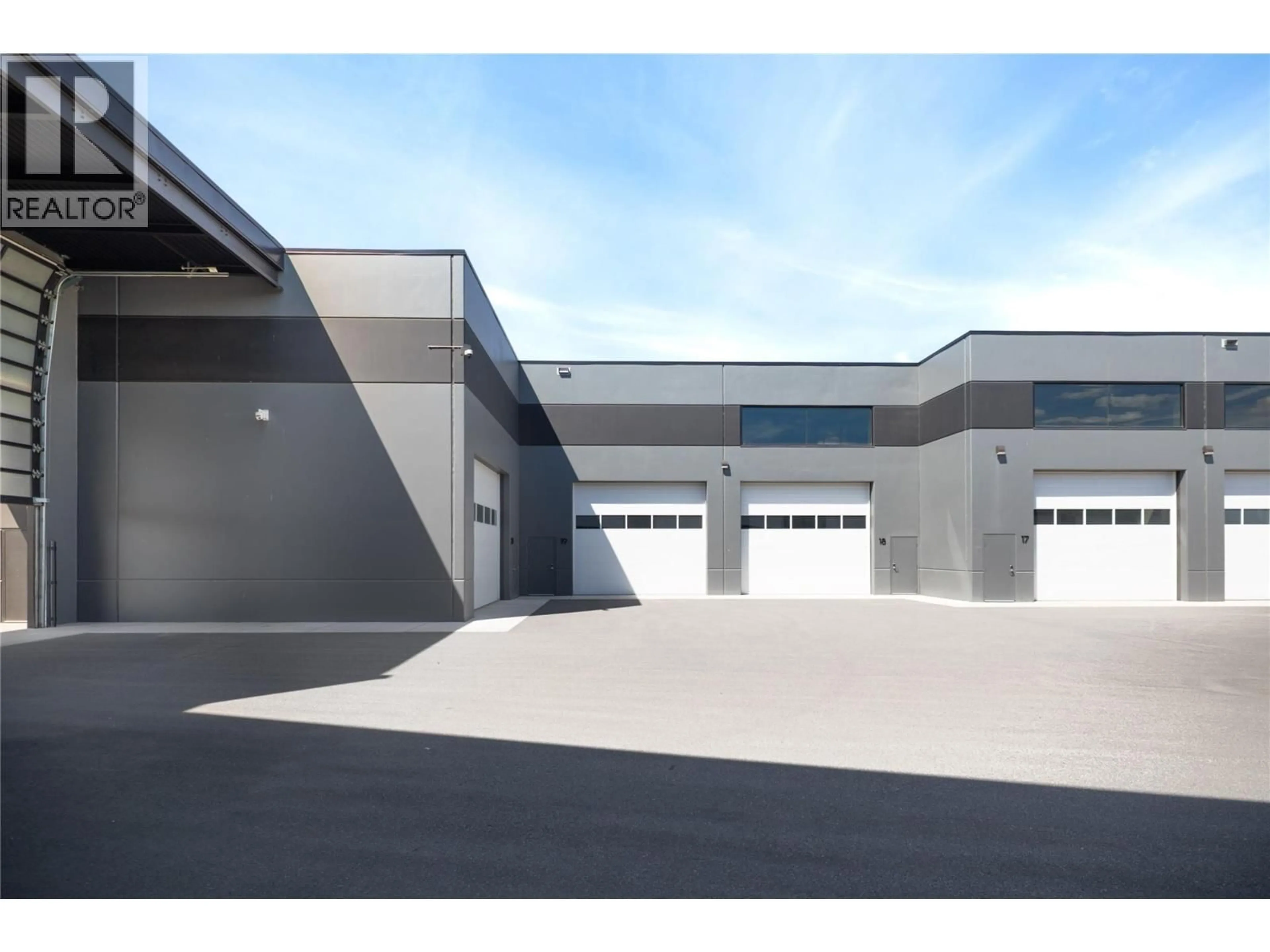 Indoor garage for 19 - 3101 45TH AVENUE, Vernon British Columbia V1T3N7