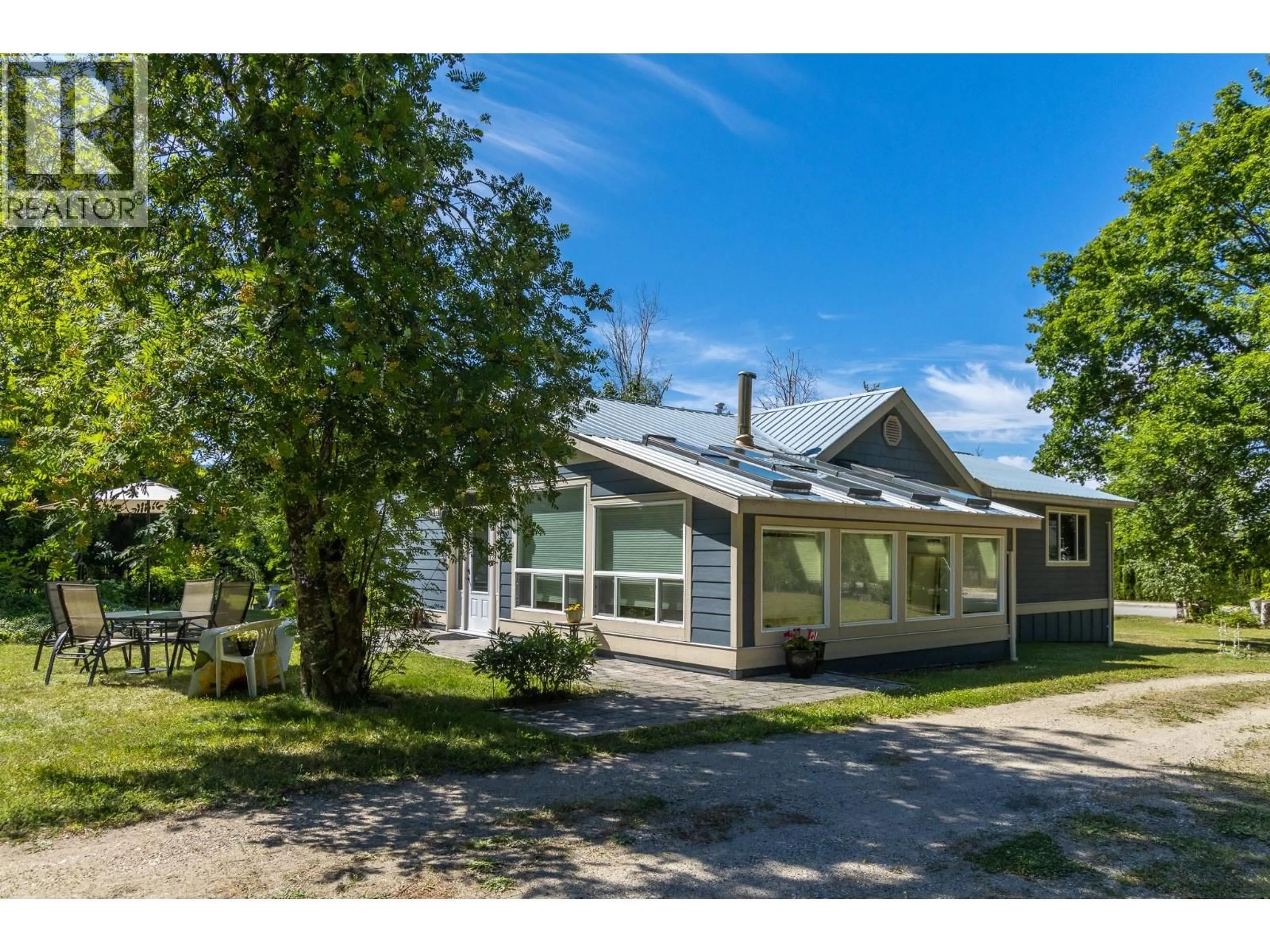 Unknown for 1370 20 AVENUE SOUTHEAST, Salmon Arm British Columbia V1E2C9