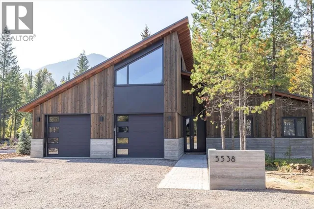 5538 CURRIE BOWL WAY, Fernie 3