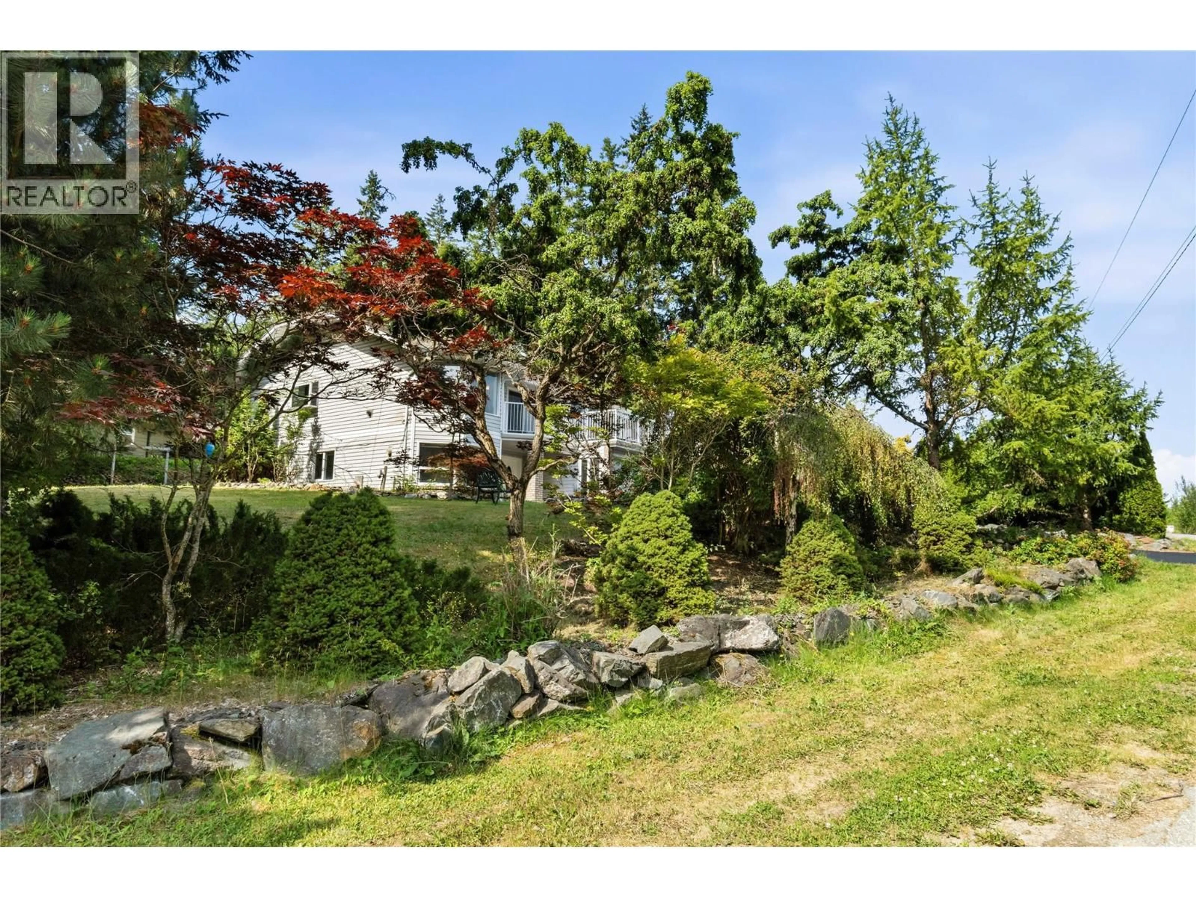 A pic from outside/outdoor area/front of a property/back of a property/a pic from drone, water/lake/river/ocean view for 2344 PLEASANT DALE ROAD, Blind Bay British Columbia V0E1H2