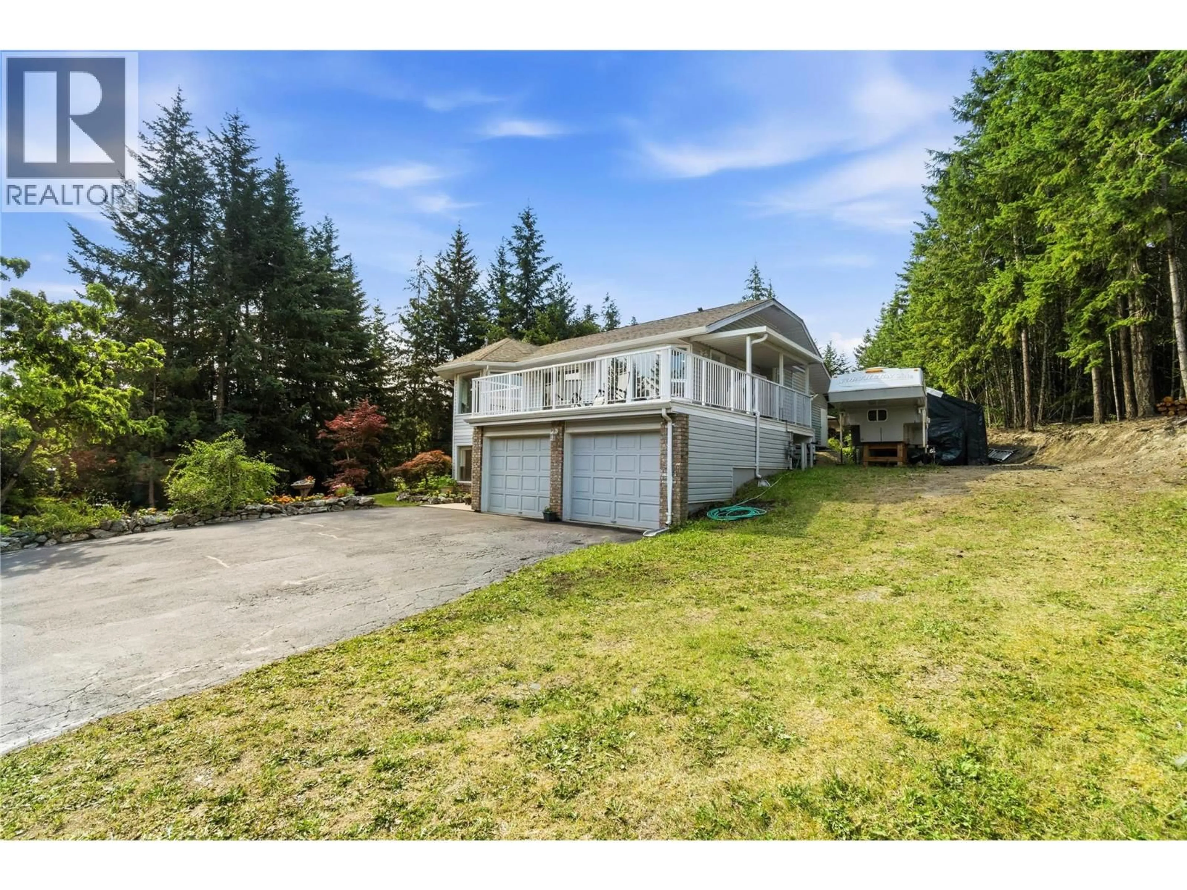 A pic from outside/outdoor area/front of a property/back of a property/a pic from drone, street for 2344 PLEASANT DALE ROAD, Blind Bay British Columbia V0E1H2
