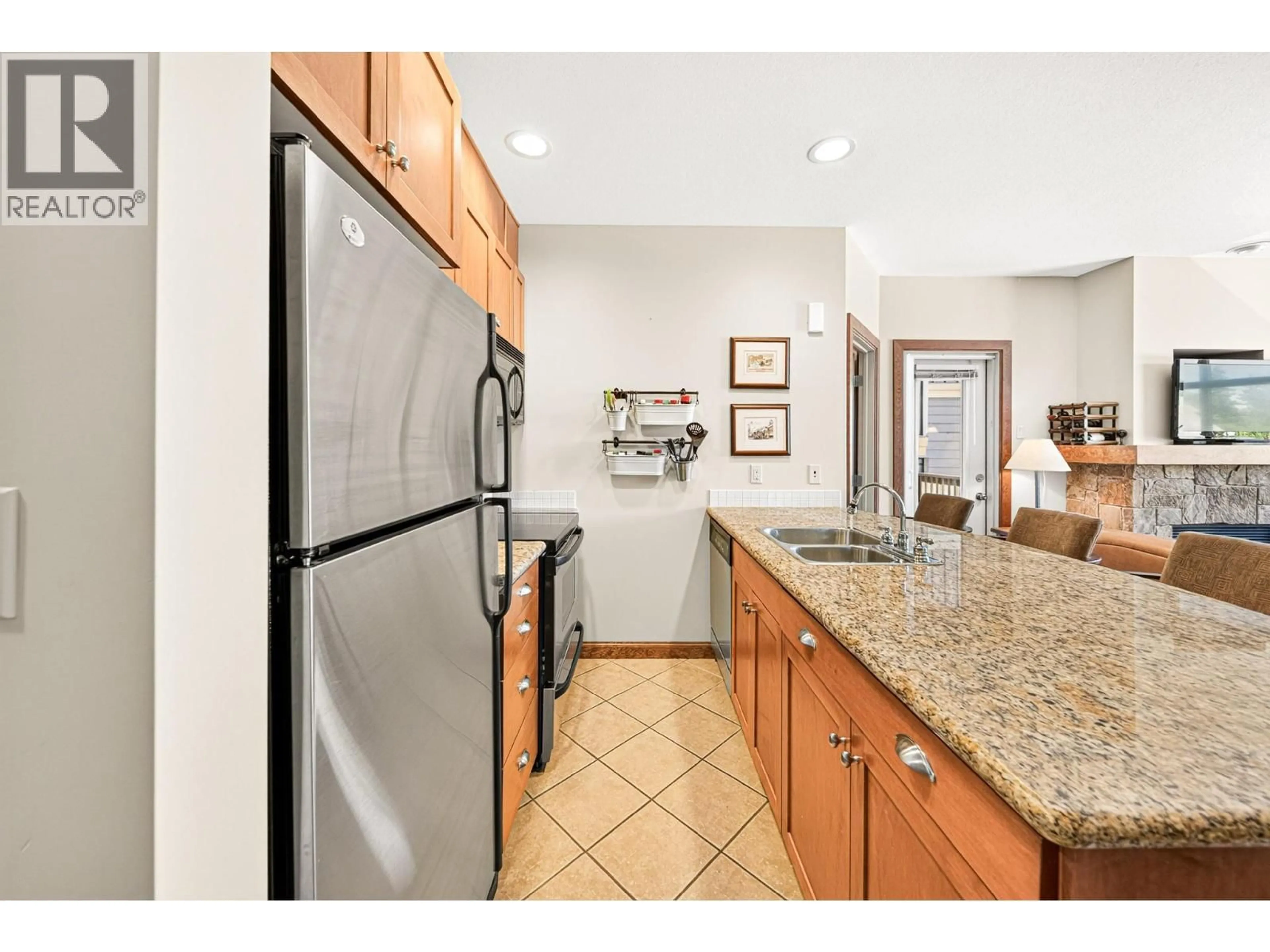 Standard kitchen, ceramic/tile floor for 520 - 4559 TIMBERLINE CRESCENT, Fernie British Columbia V0B1M6