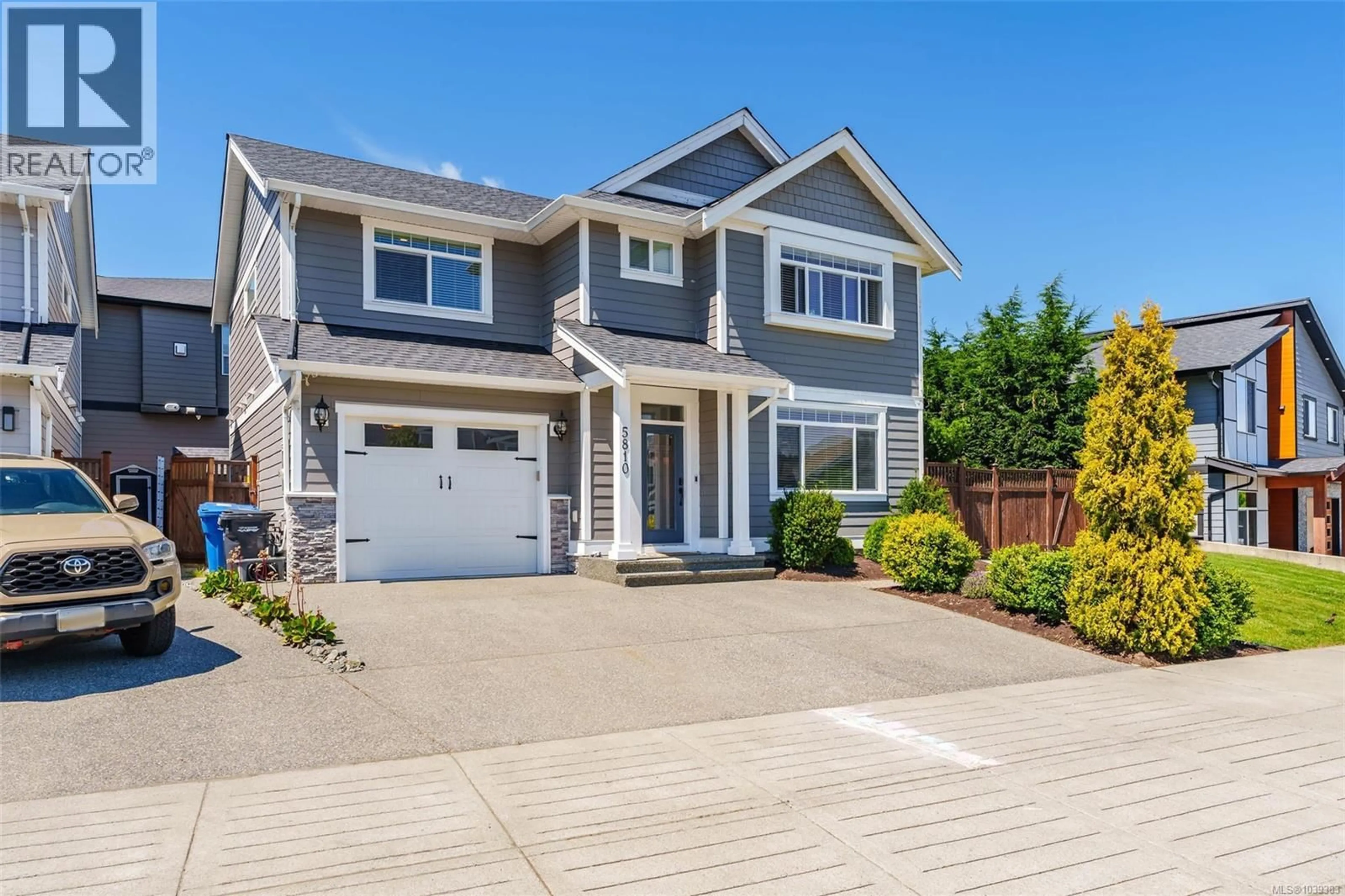 Home with vinyl exterior material, street for 5810 LINLEY VALLEY DRIVE, Nanaimo British Columbia V9T0K5