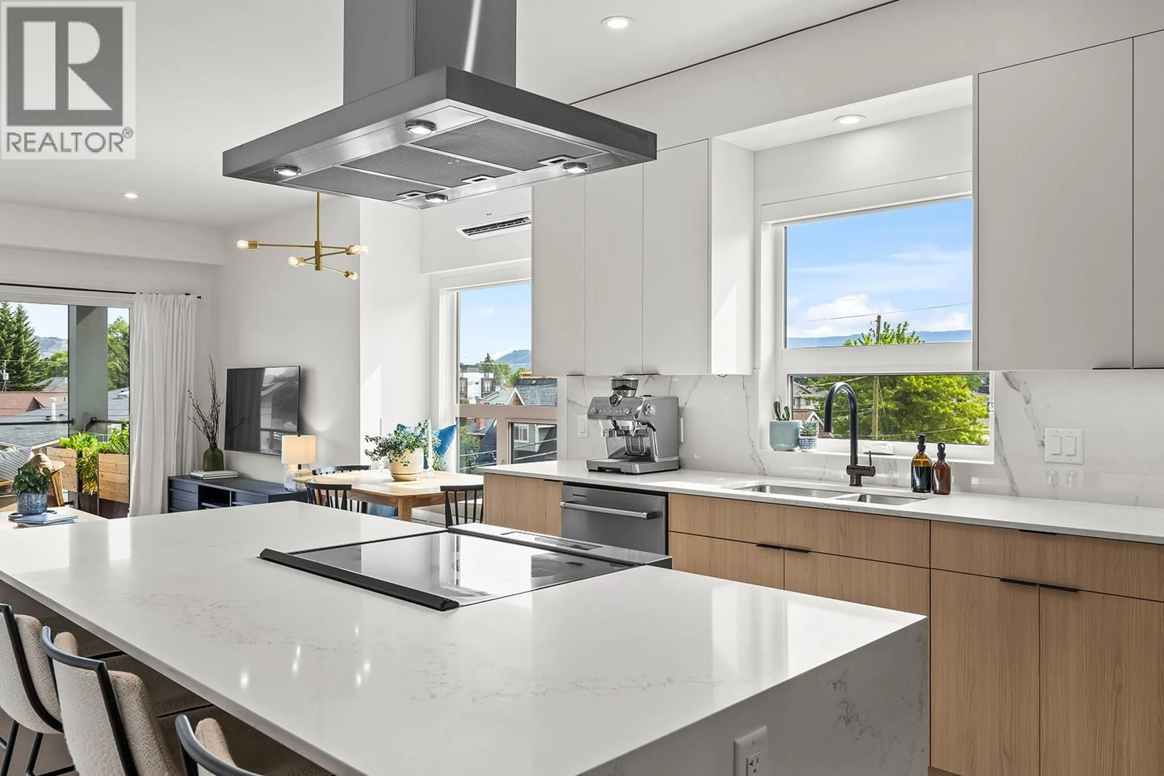 Contemporary kitchen, ceramic/tile floor for 303 - 640 WARDLAW AVENUE, Kelowna British Columbia V1Y5B7