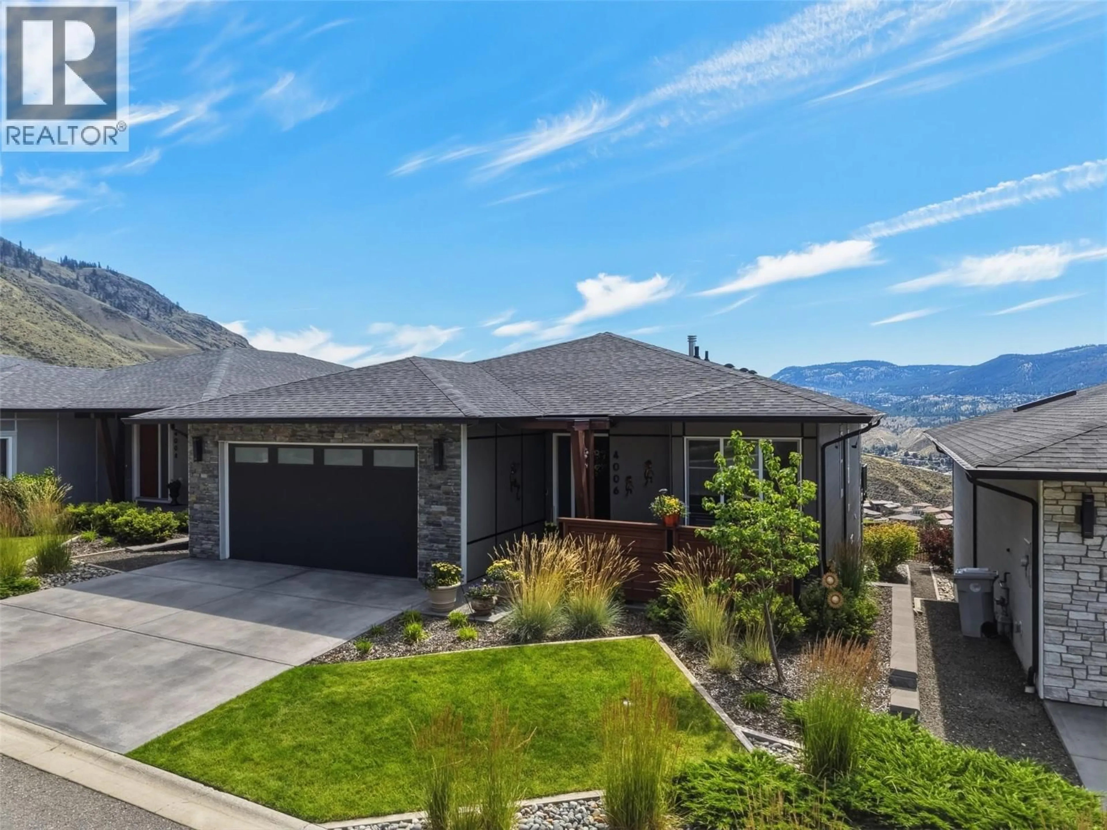 Home with vinyl exterior material, mountain view for 4006 RIO VISTA WAY, Kamloops British Columbia V2H0E1