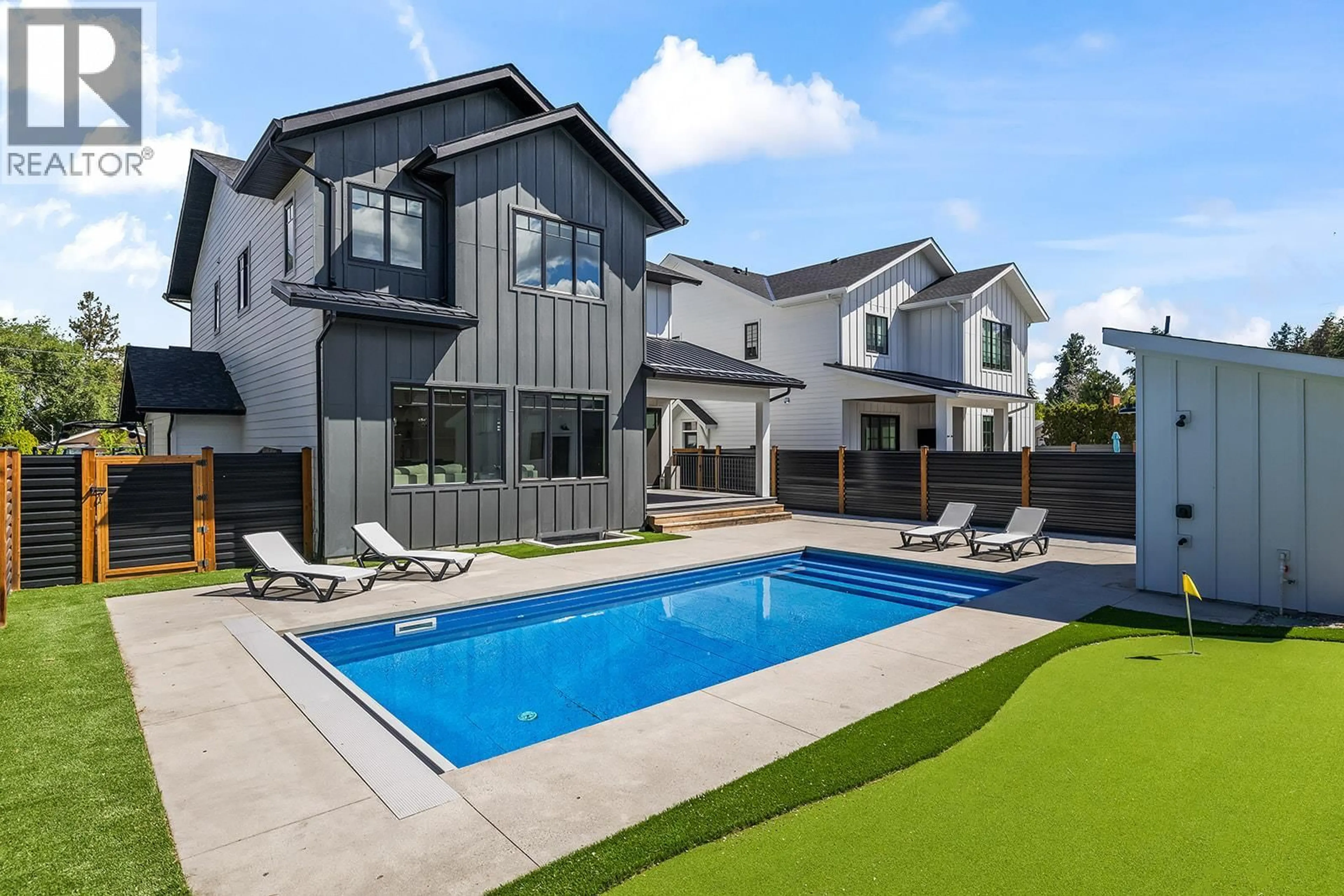 Unknown for 693 BALSAM ROAD, Kelowna British Columbia V1W1C1