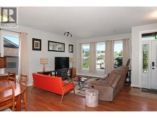 608 16TH  N AVENUE, Creston 5