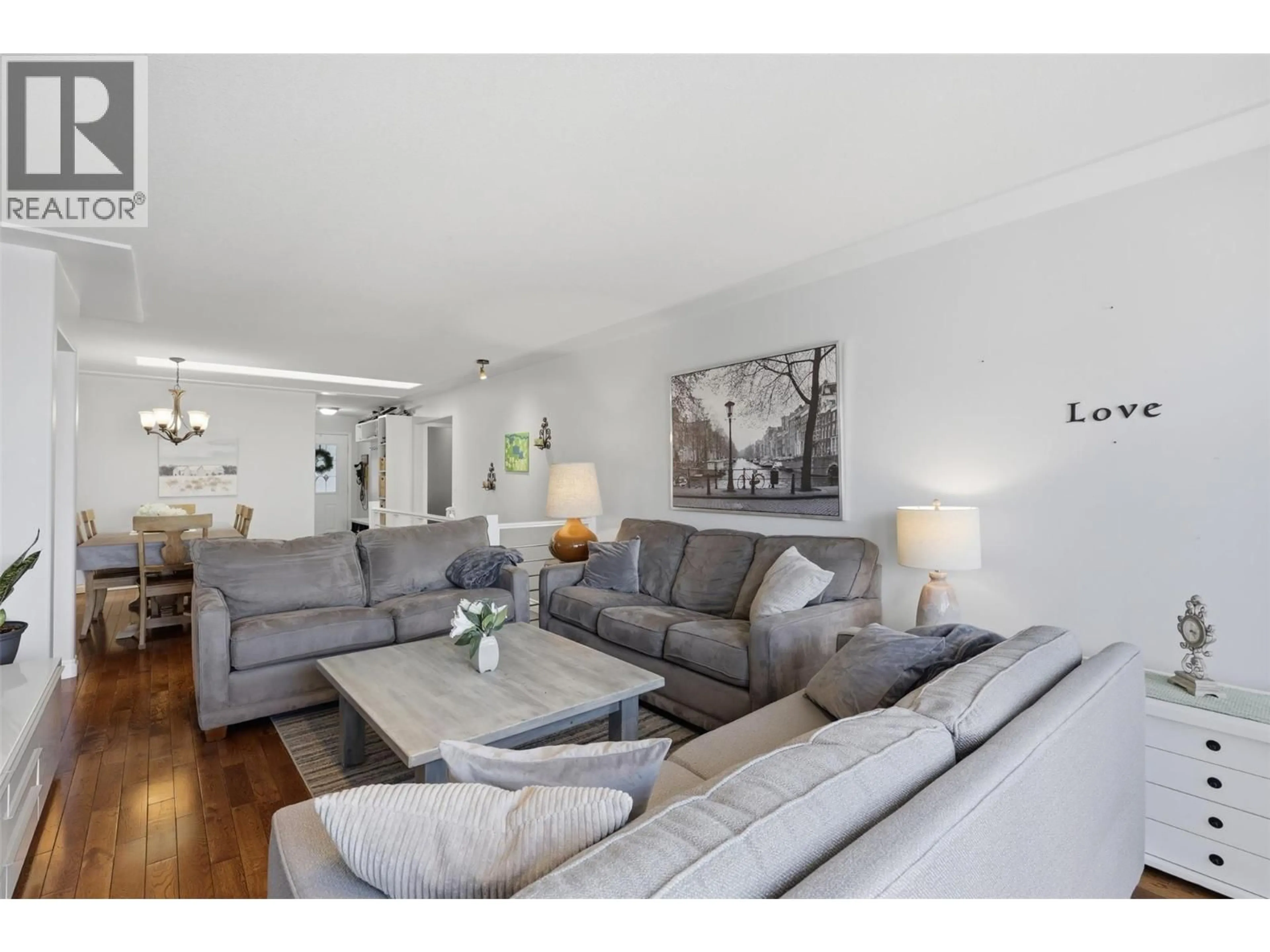 Living room with furniture, unknown for 684 DUNROBIN DRIVE, Kamloops British Columbia V1S1W4