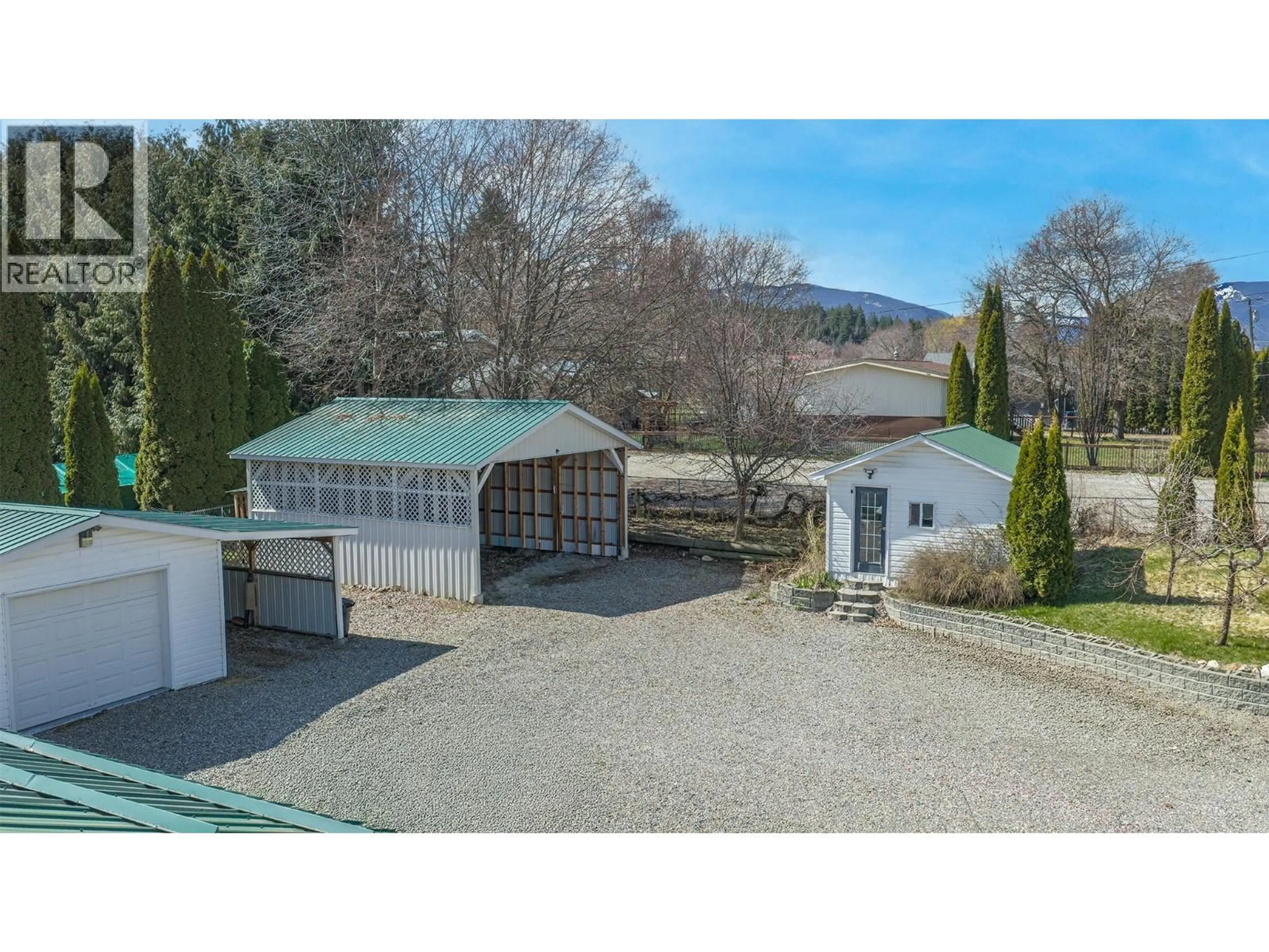 A pic from outside/outdoor area/front of a property/back of a property/a pic from drone, unknown for 3433 ERICKSON ROAD, Creston British Columbia V0B1G1
