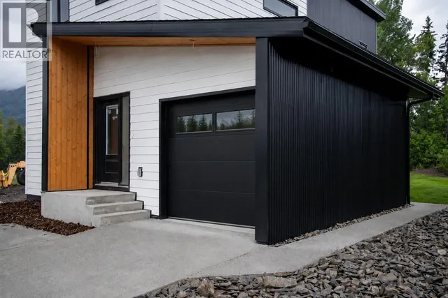113 WHITETAIL DRIVE, Fernie 3