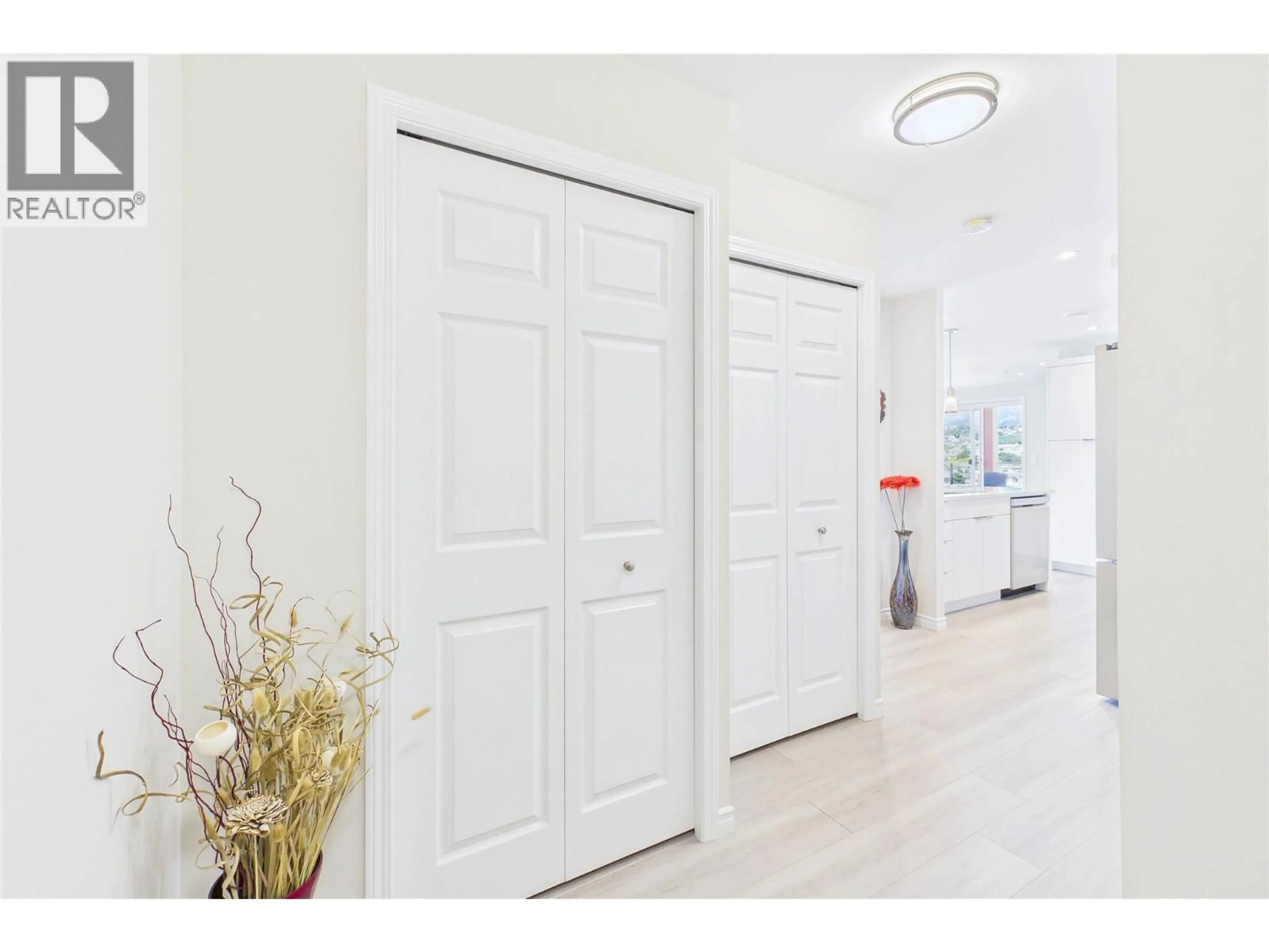 Indoor entryway for 701 - 3362 SKAHA LAKE ROAD, Penticton British Columbia V2A0J4