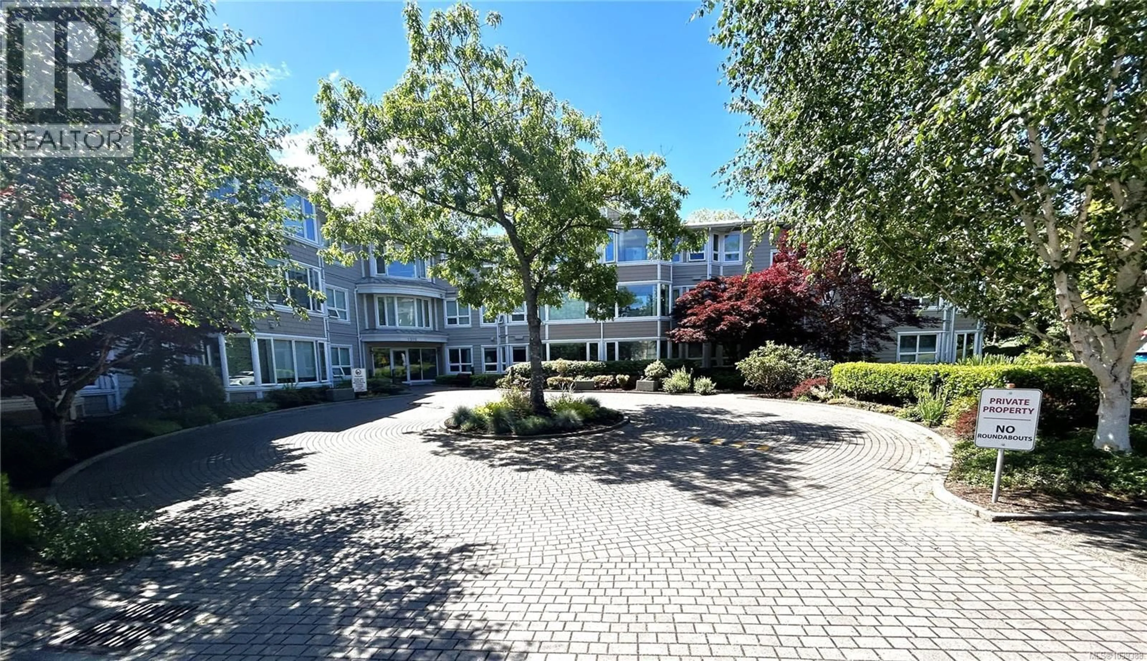 Patio, street for 101 - 1505 CHURCH AVENUE, Saanich British Columbia V8P5M1