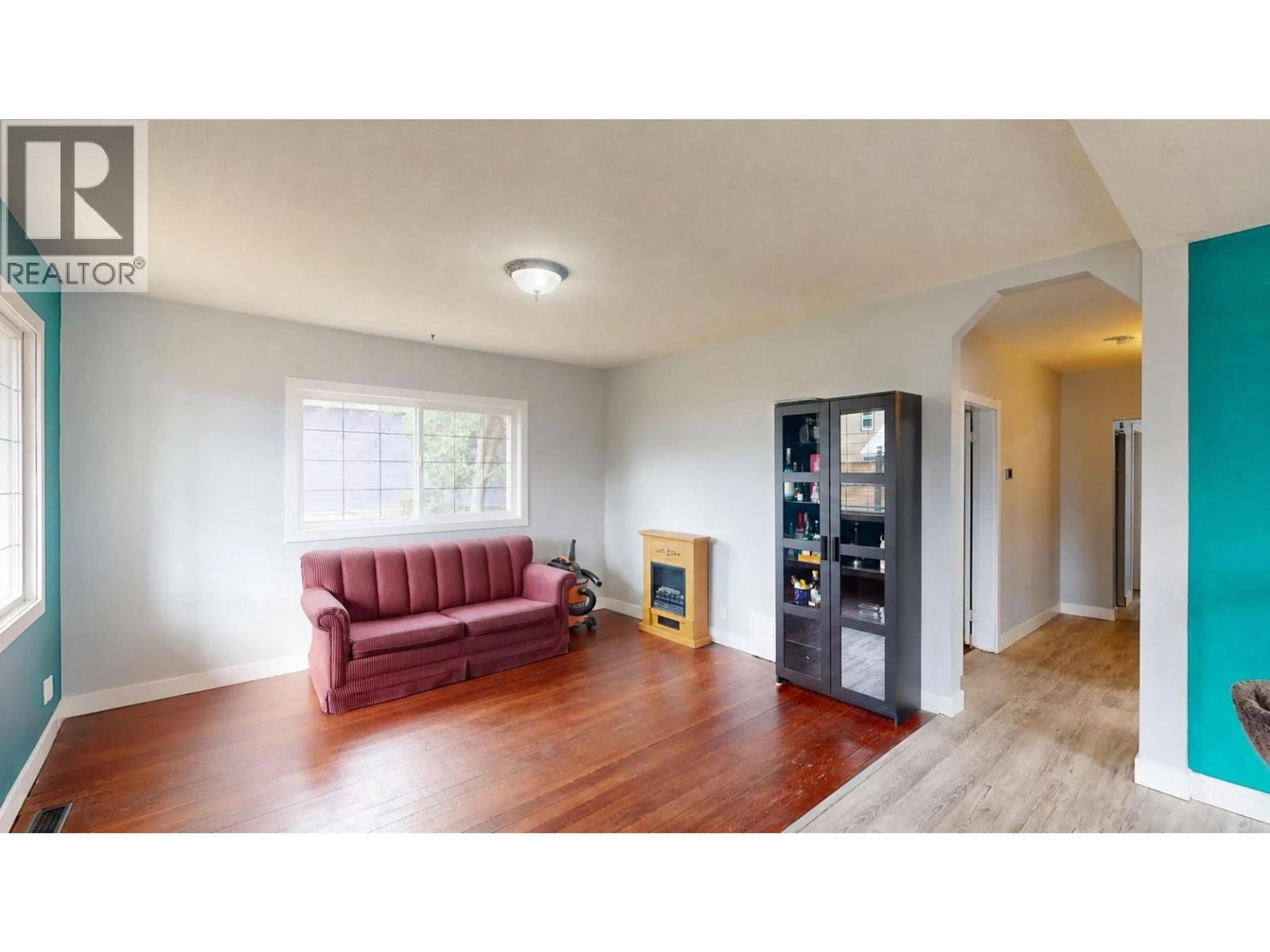 Living room with furniture, unknown for 315 KOOTENAY STREET NORTH, Cranbrook British Columbia V1C3T6