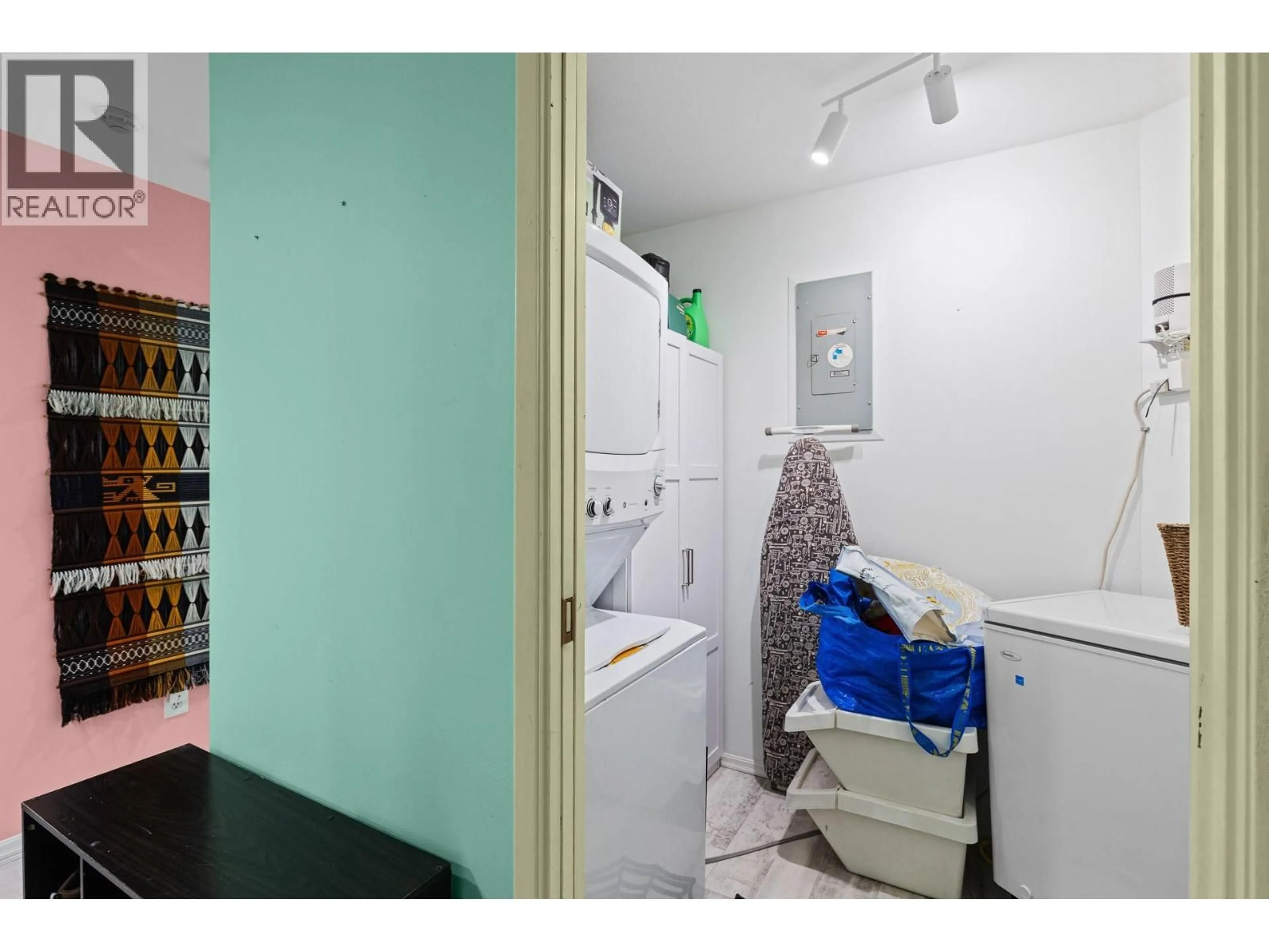Standard bathroom, unknown for 106 - 983 BERNARD AVENUE, Kelowna British Columbia V1Y6P7