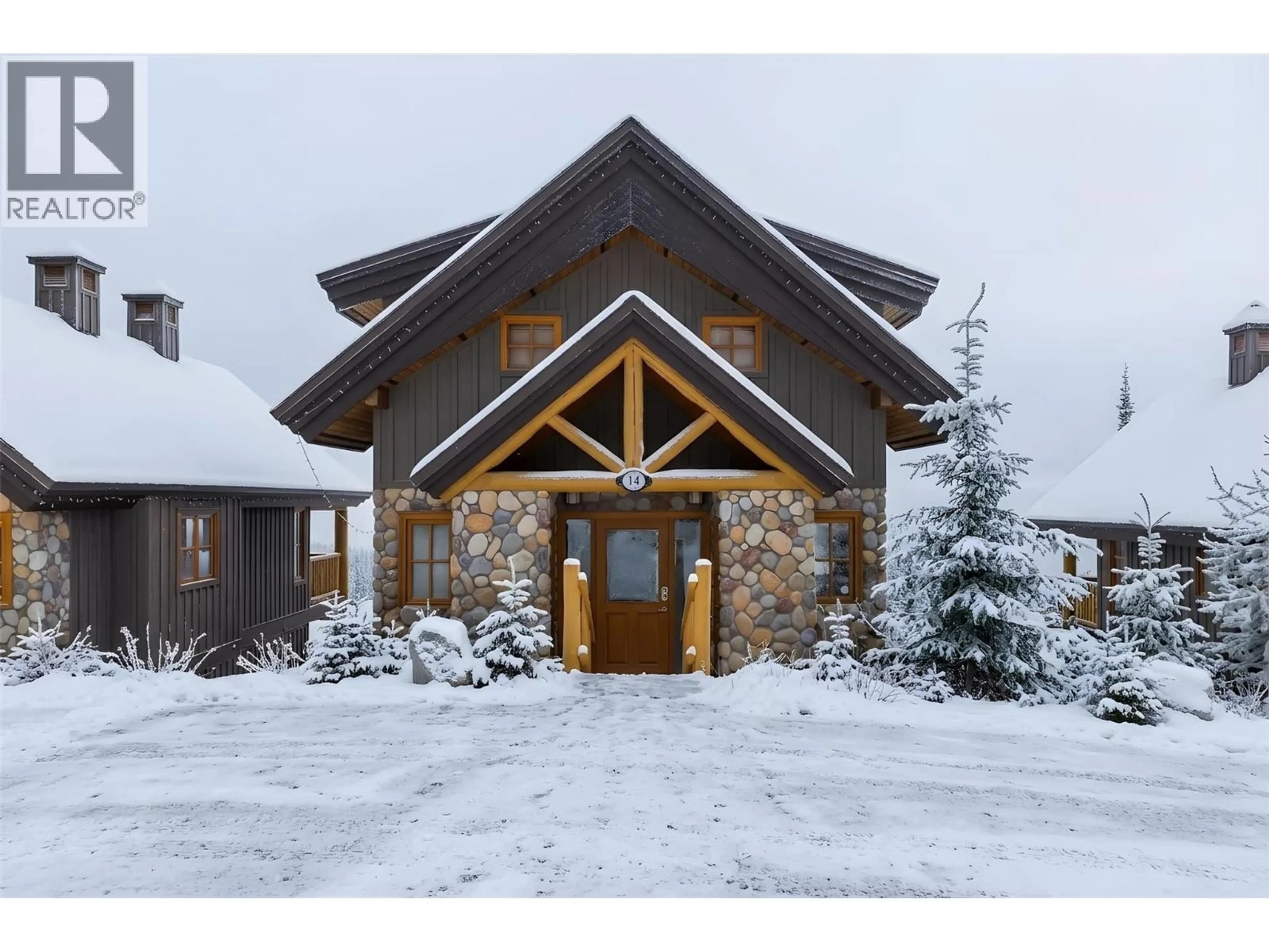 Indoor foyer for 14 - 360 WHITEHORSE LANE, Big White British Columbia V1P1T4