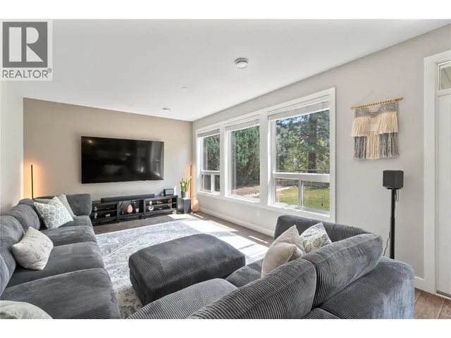 8901 GRIZZLY CRESCENT, Kamloops 5