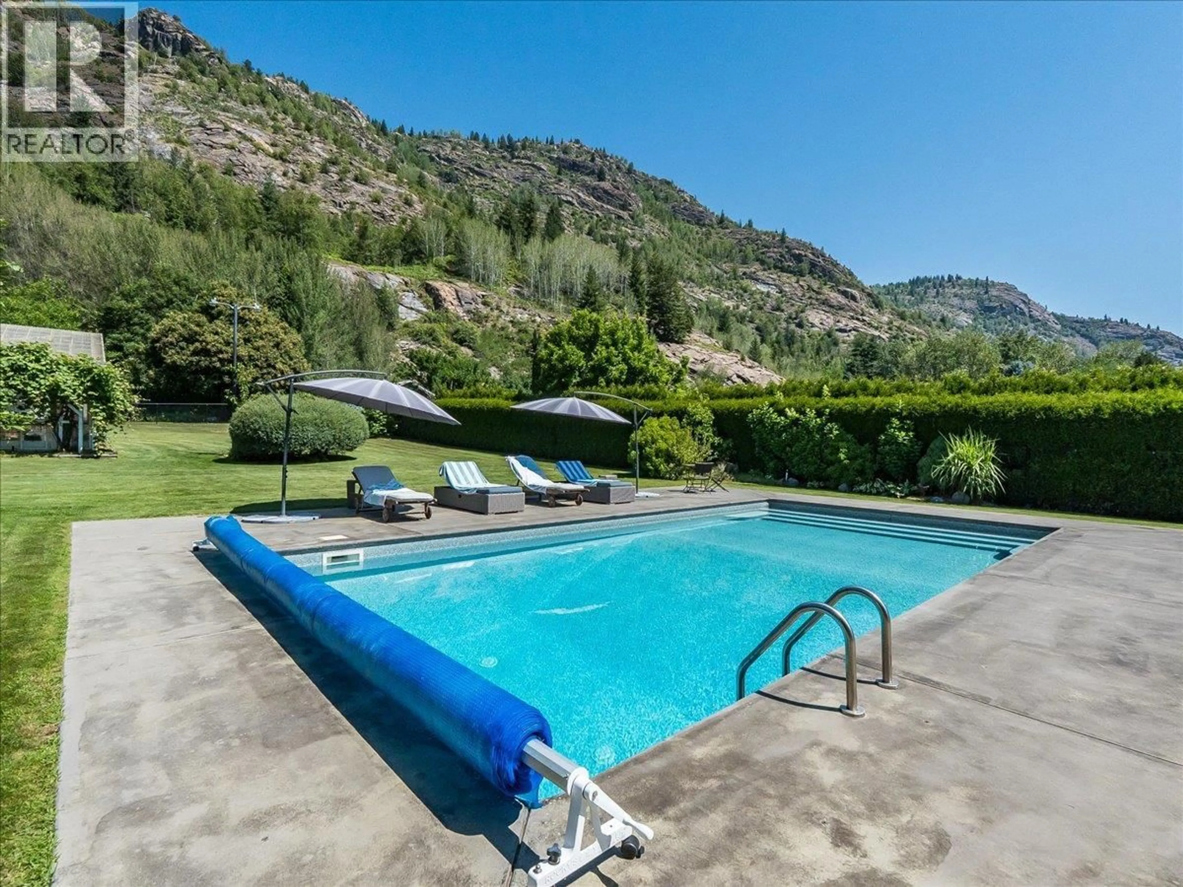 Pool for 3441 LABURNUM DRIVE, Trail British Columbia V1R2S9