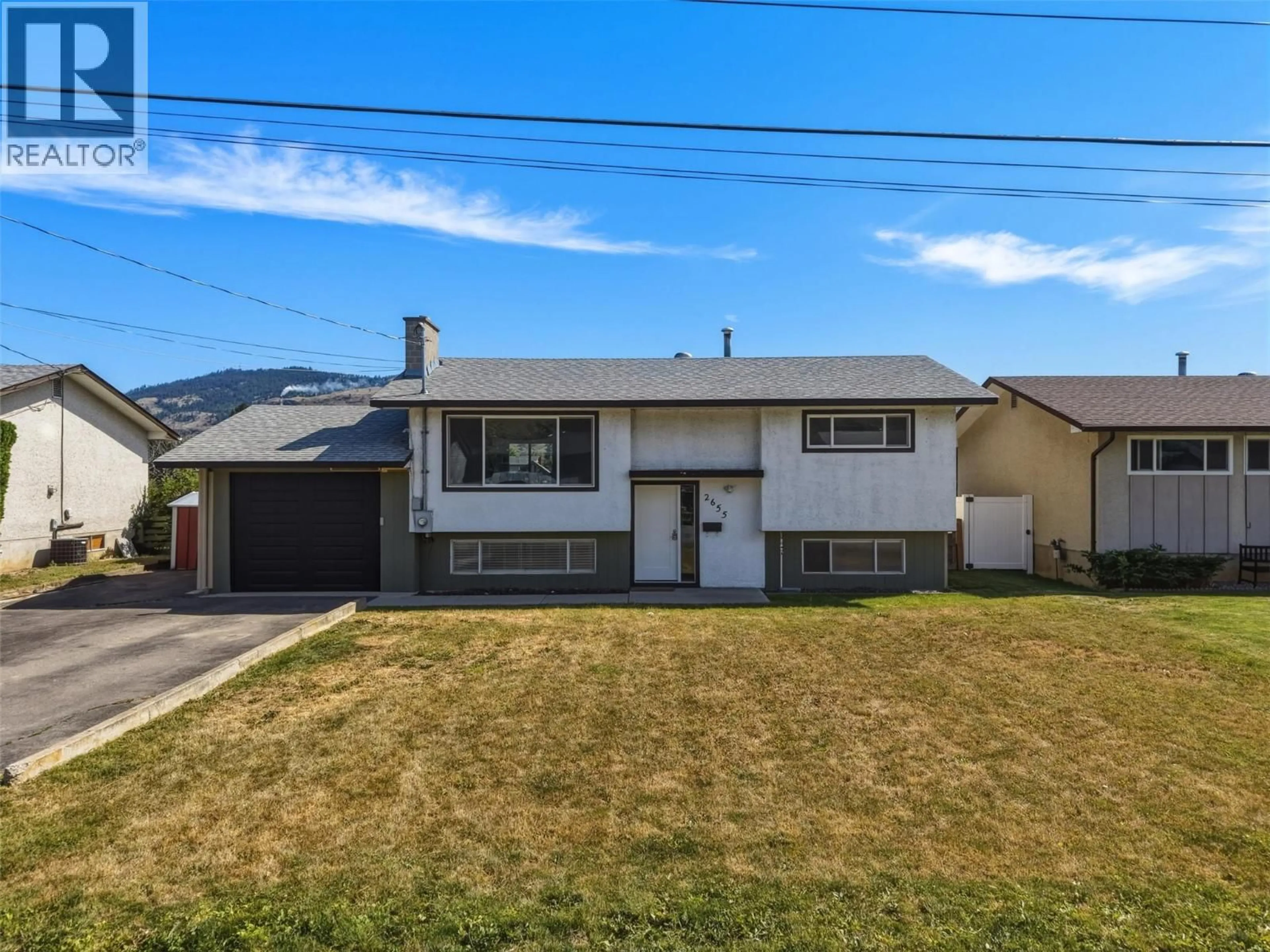 Home with vinyl exterior material, street for 2655 ARGYLE AVENUE, Kamloops British Columbia V2B4T6