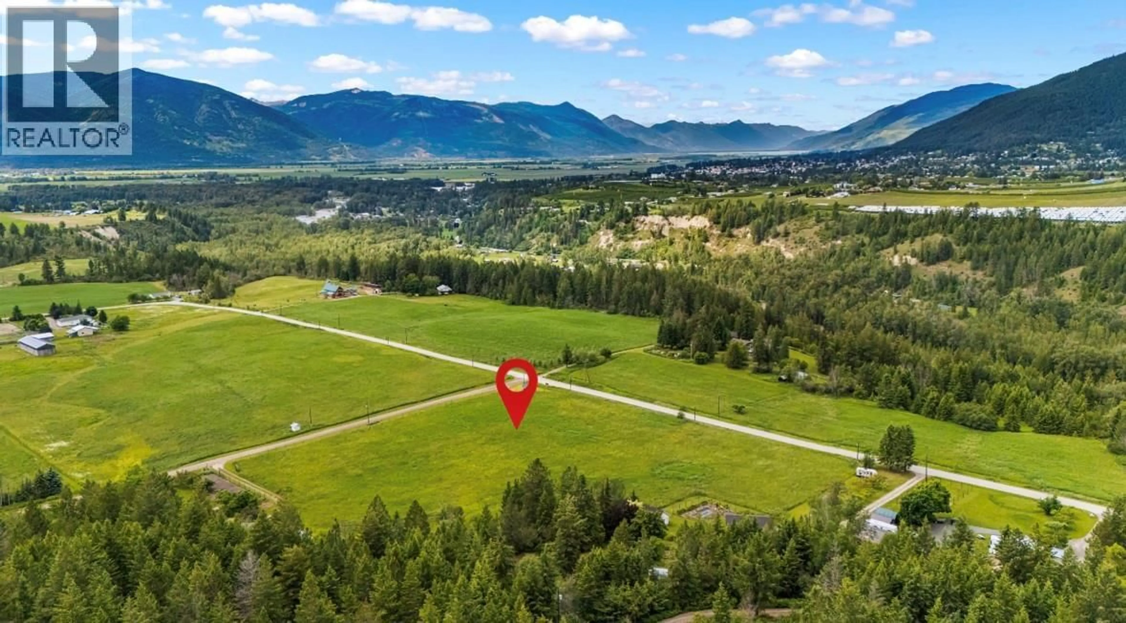 A pic from outside/outdoor area/front of a property/back of a property/a pic from drone, mountain view for 3726 PHILLIPS ROAD, Lister British Columbia V0B1G2
