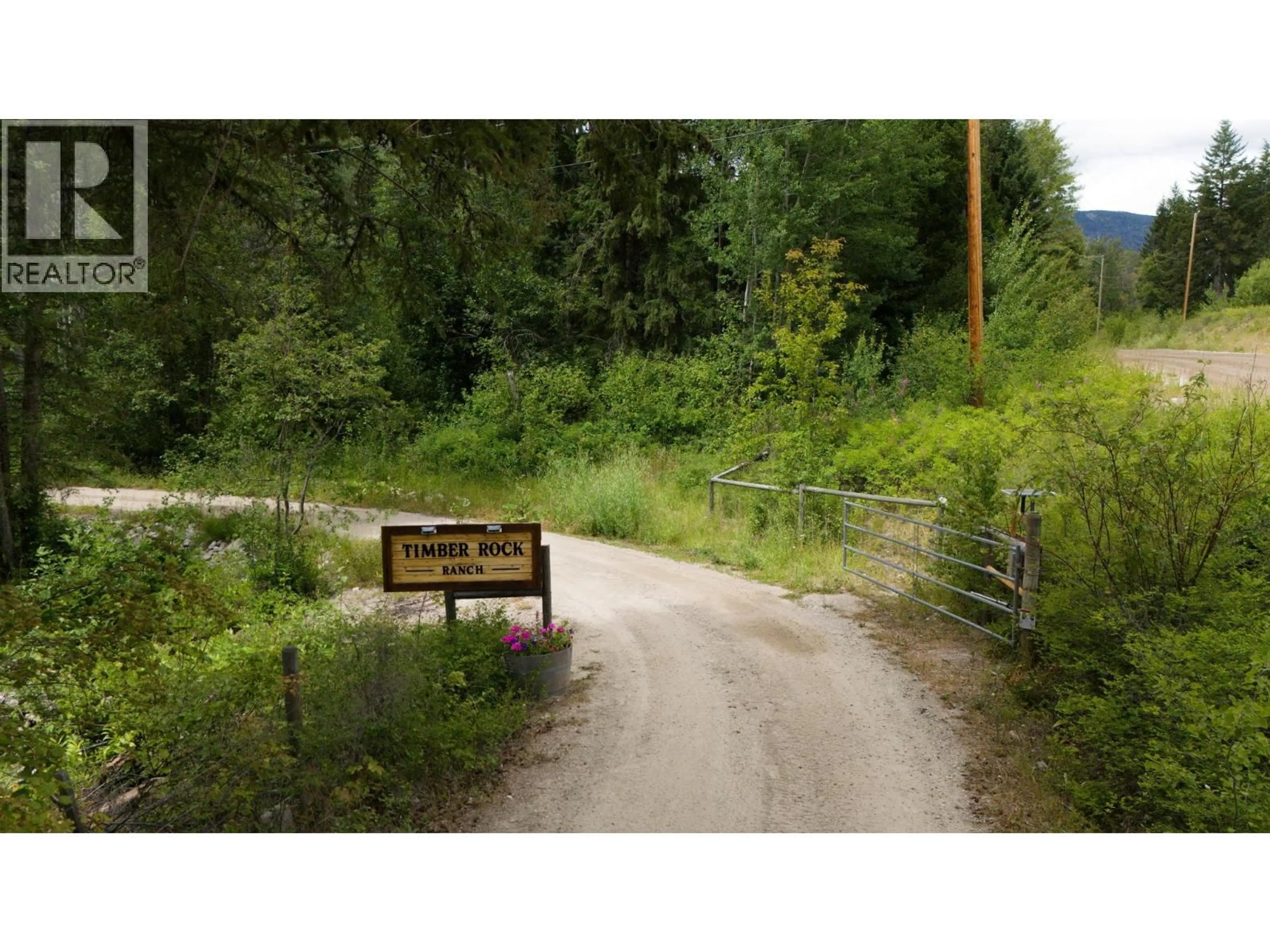 Blurry image for 1124 FISH LAKE ROAD WEST, Summerland British Columbia V0H1Z8