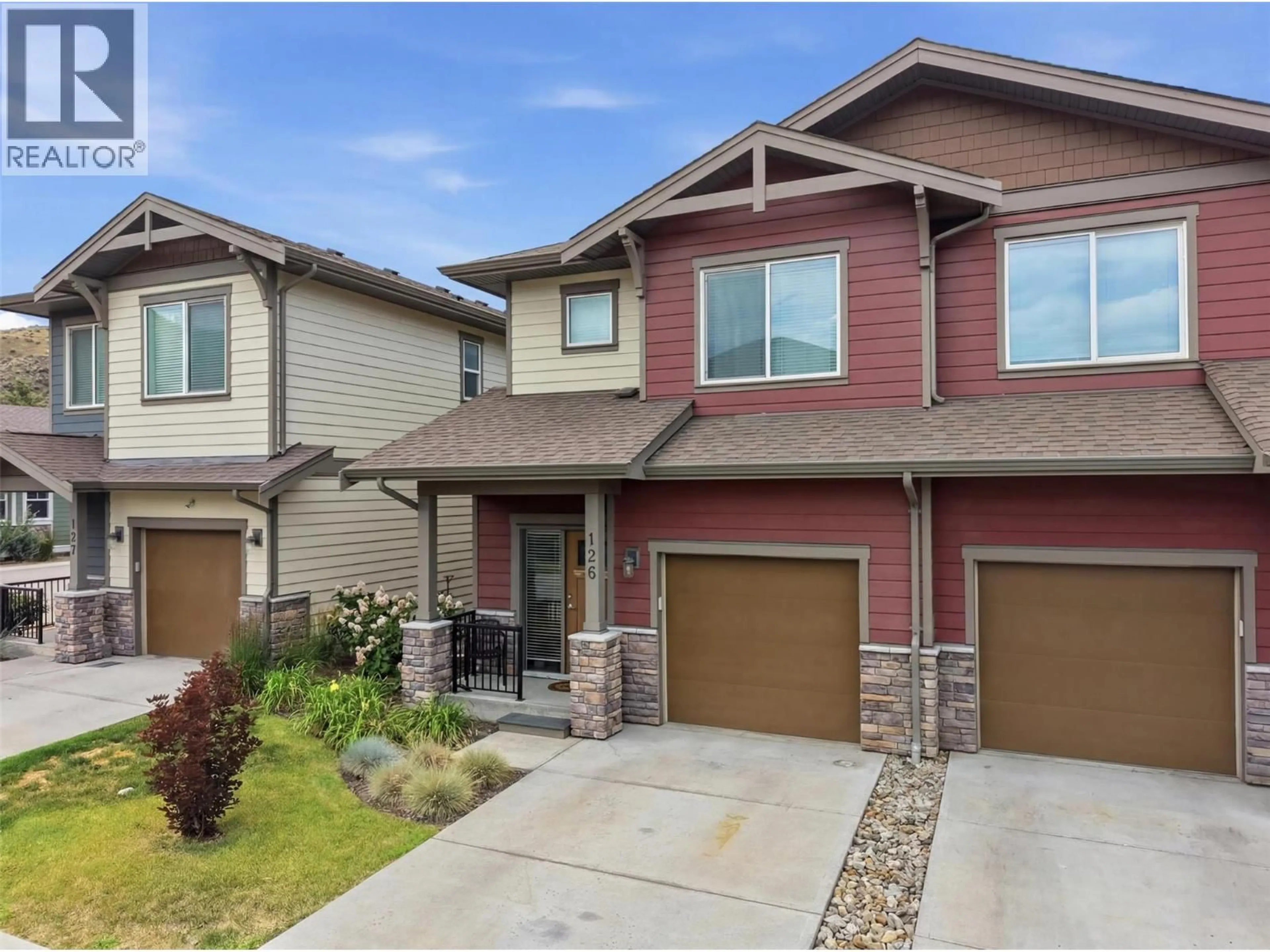 Home with vinyl exterior material, street for 126 - 200 GRAND BOULEVARD, Kamloops British Columbia V2C0H3