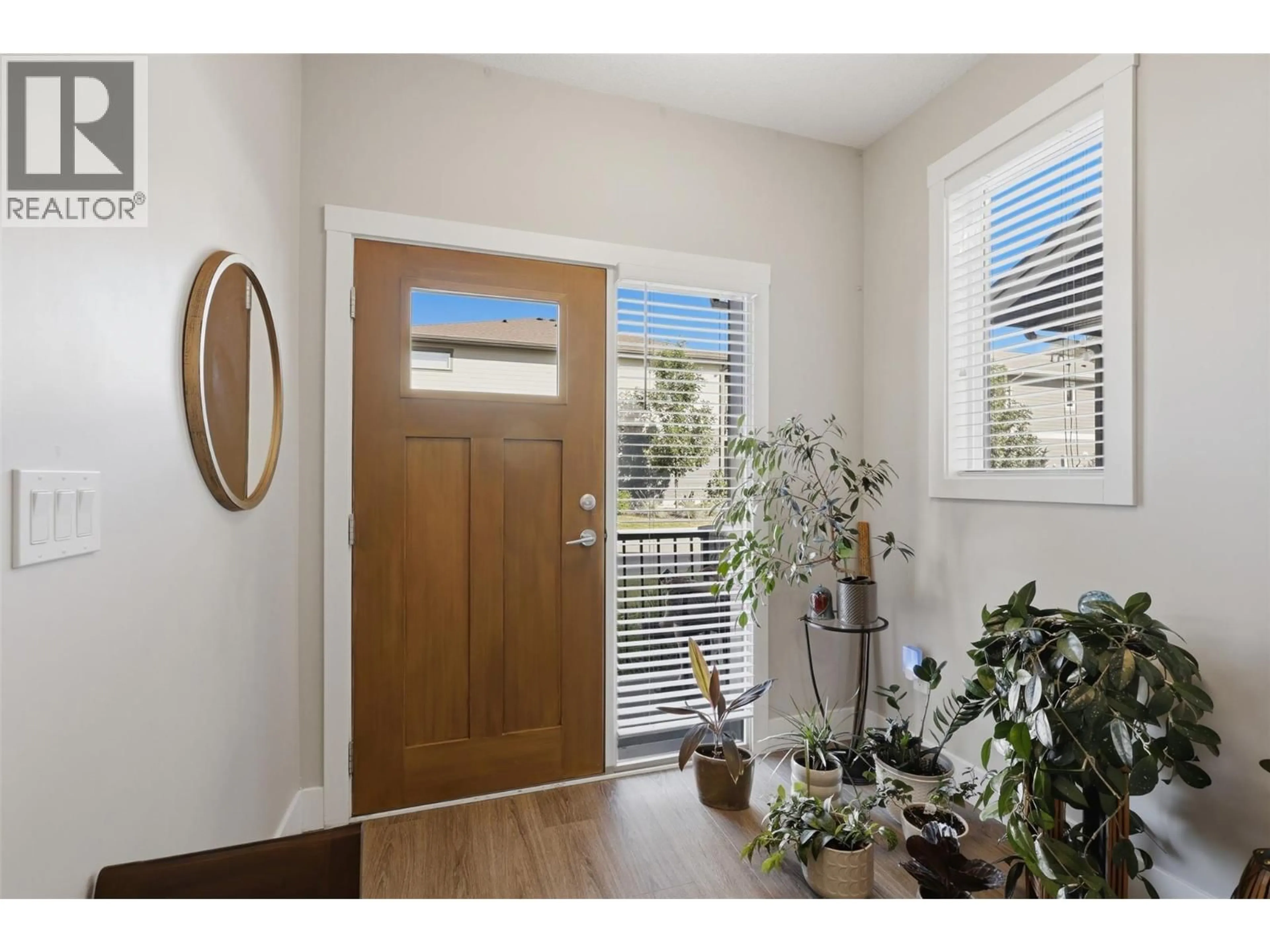 Indoor entryway for 126 - 200 GRAND BOULEVARD, Kamloops British Columbia V2C0H3
