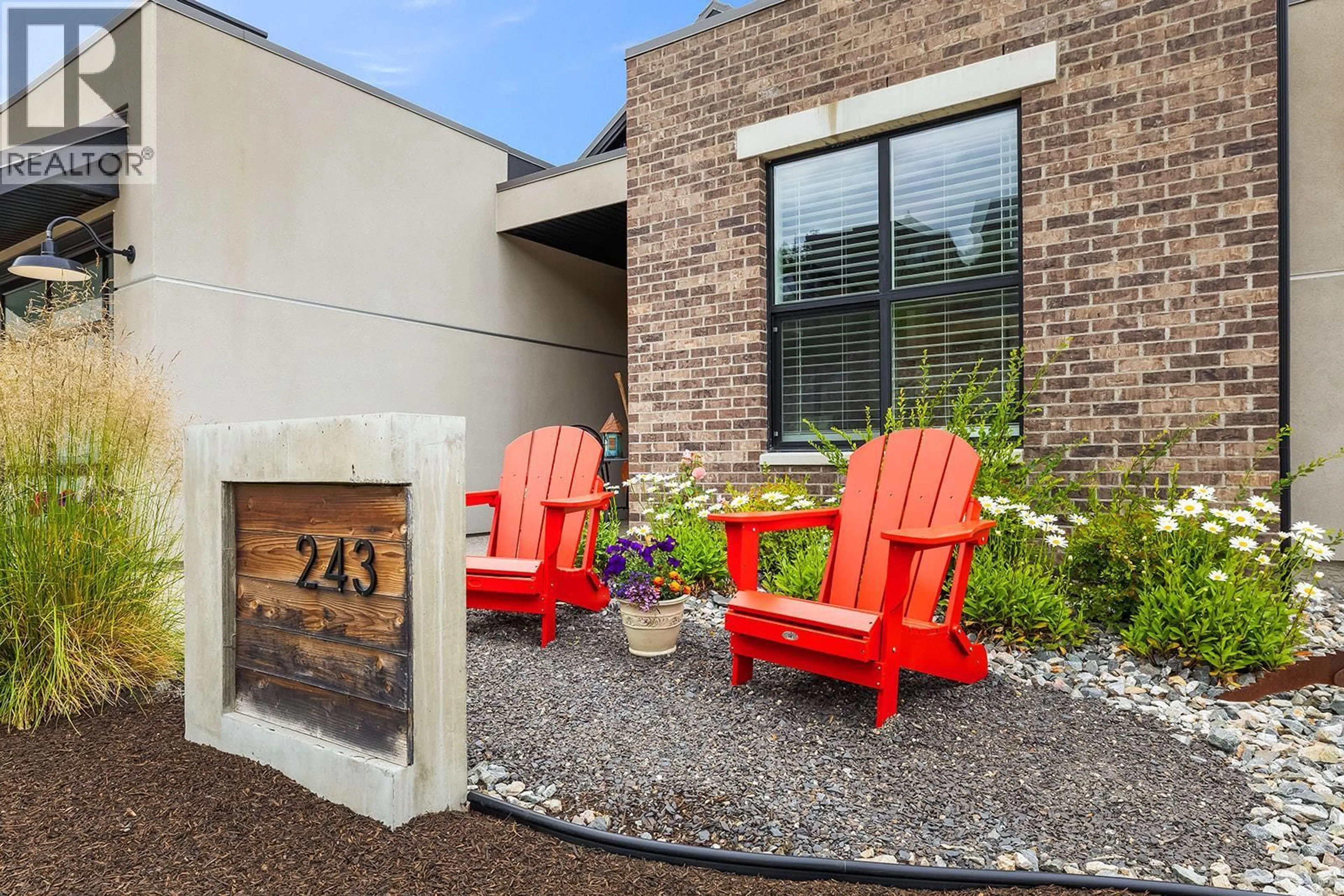 Patio, unknown for 243 GRANGE DRIVE, Vernon British Columbia V1H2M1