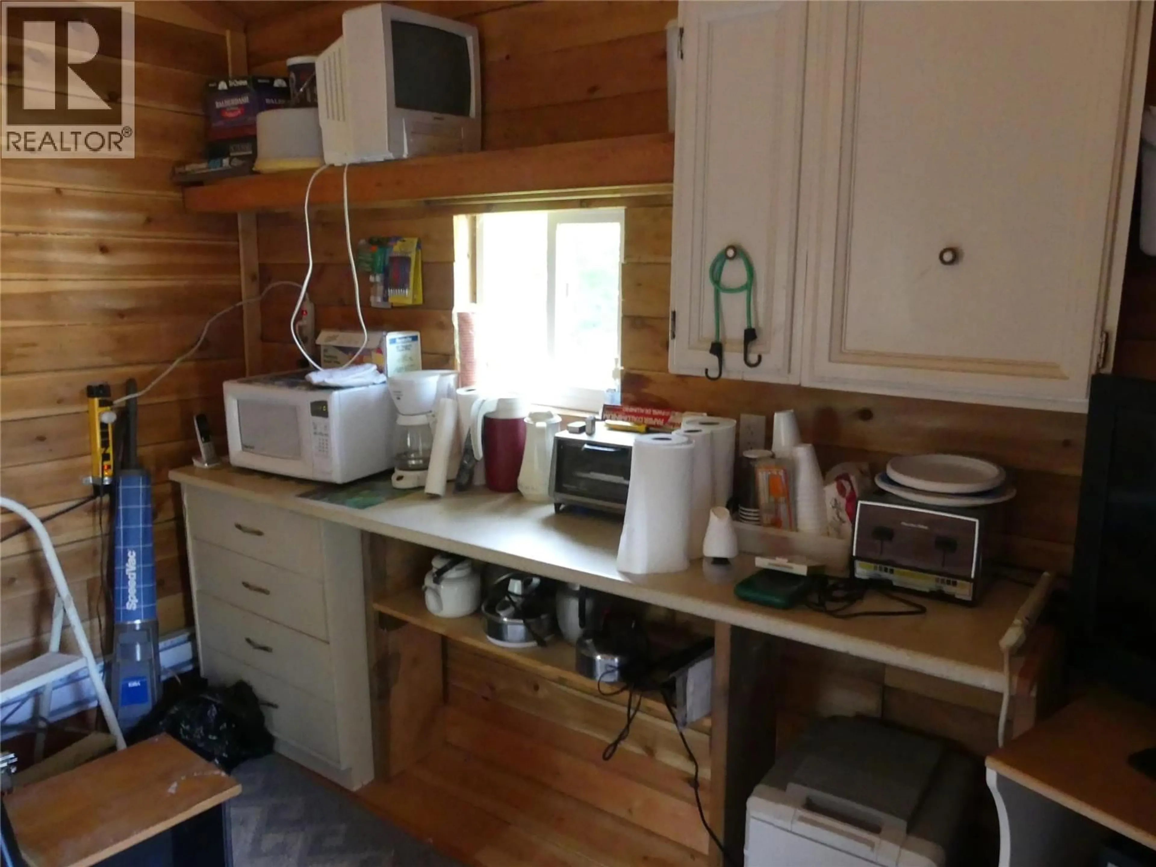 Standard kitchen, wood/laminate floor for 9199 KNOUFF LAKE ROAD, Kamloops British Columbia V0E1Z1