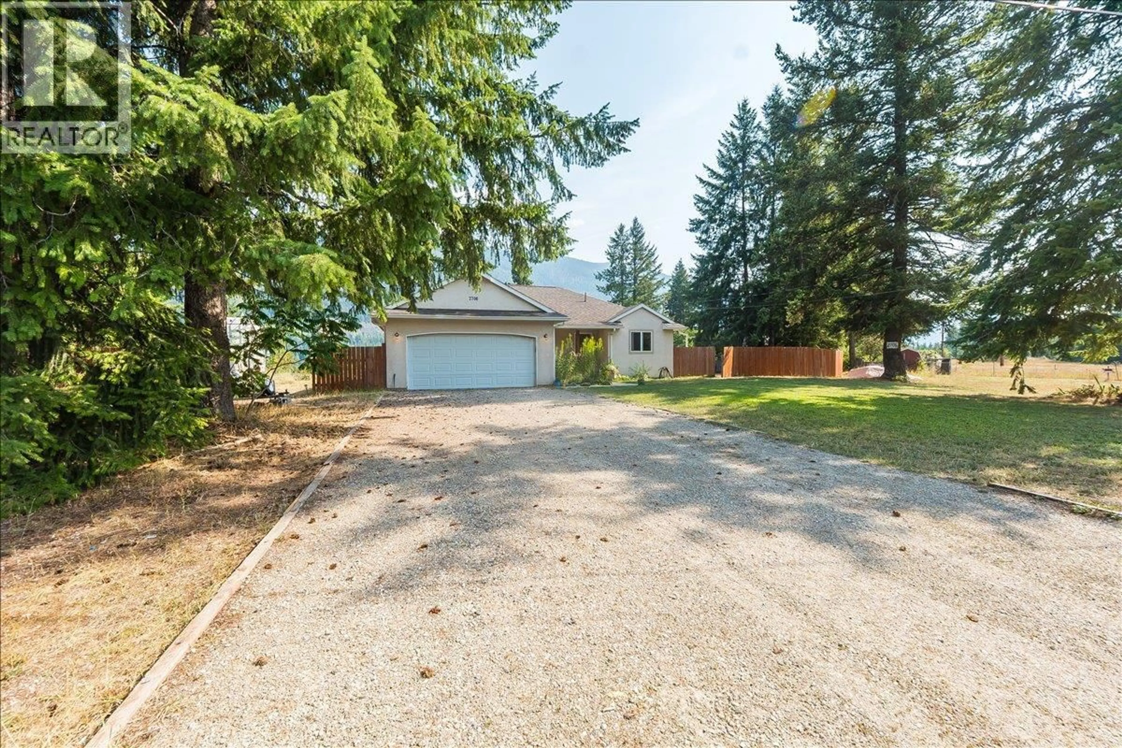A pic from outside/outdoor area/front of a property/back of a property/a pic from drone, street for 2706 JACKS CRESCENT, Nelson British Columbia V0G2G1