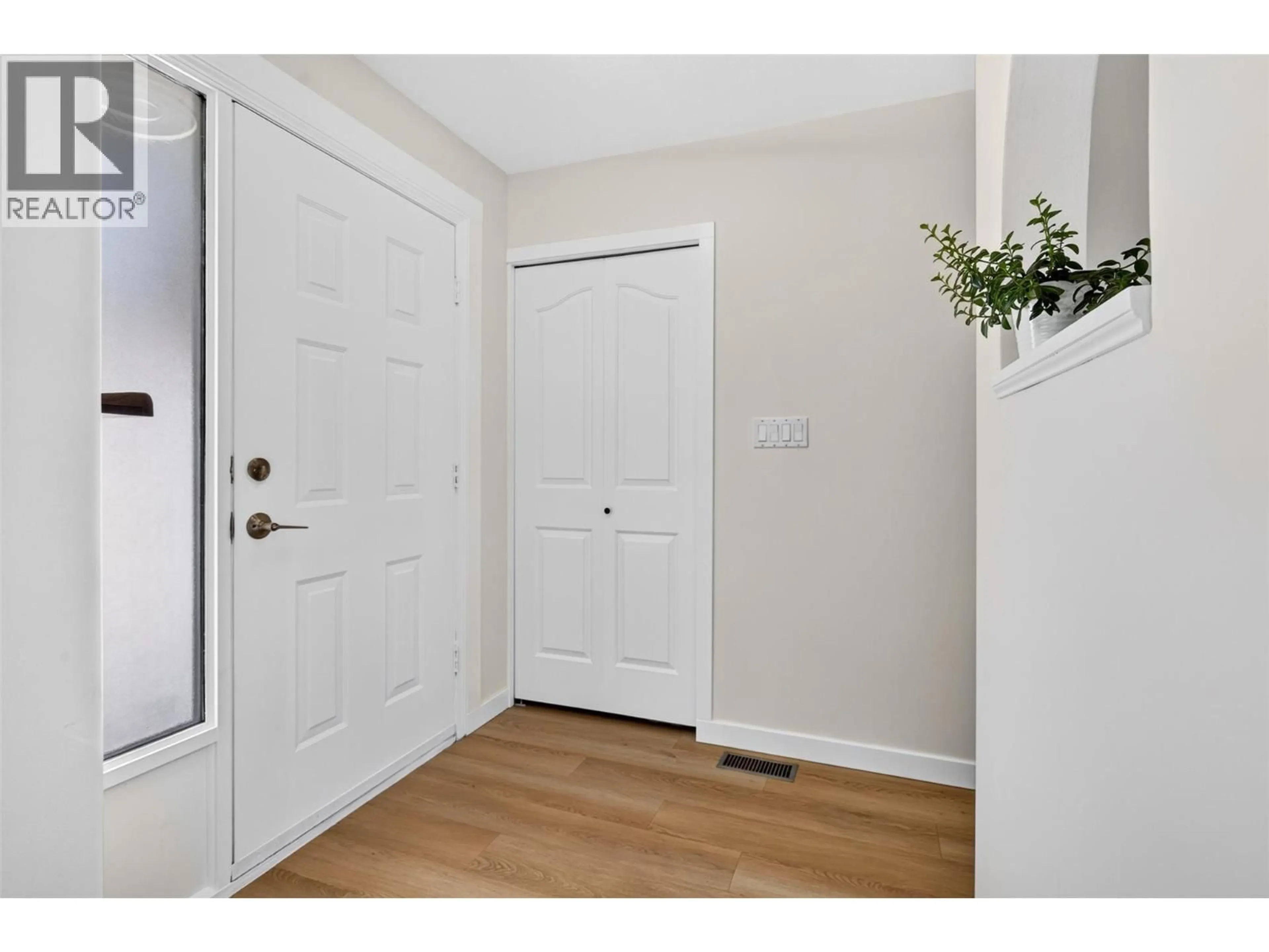 Indoor entryway for 2655 APPLEGREEN COURT, West Kelowna British Columbia V1Z3K8